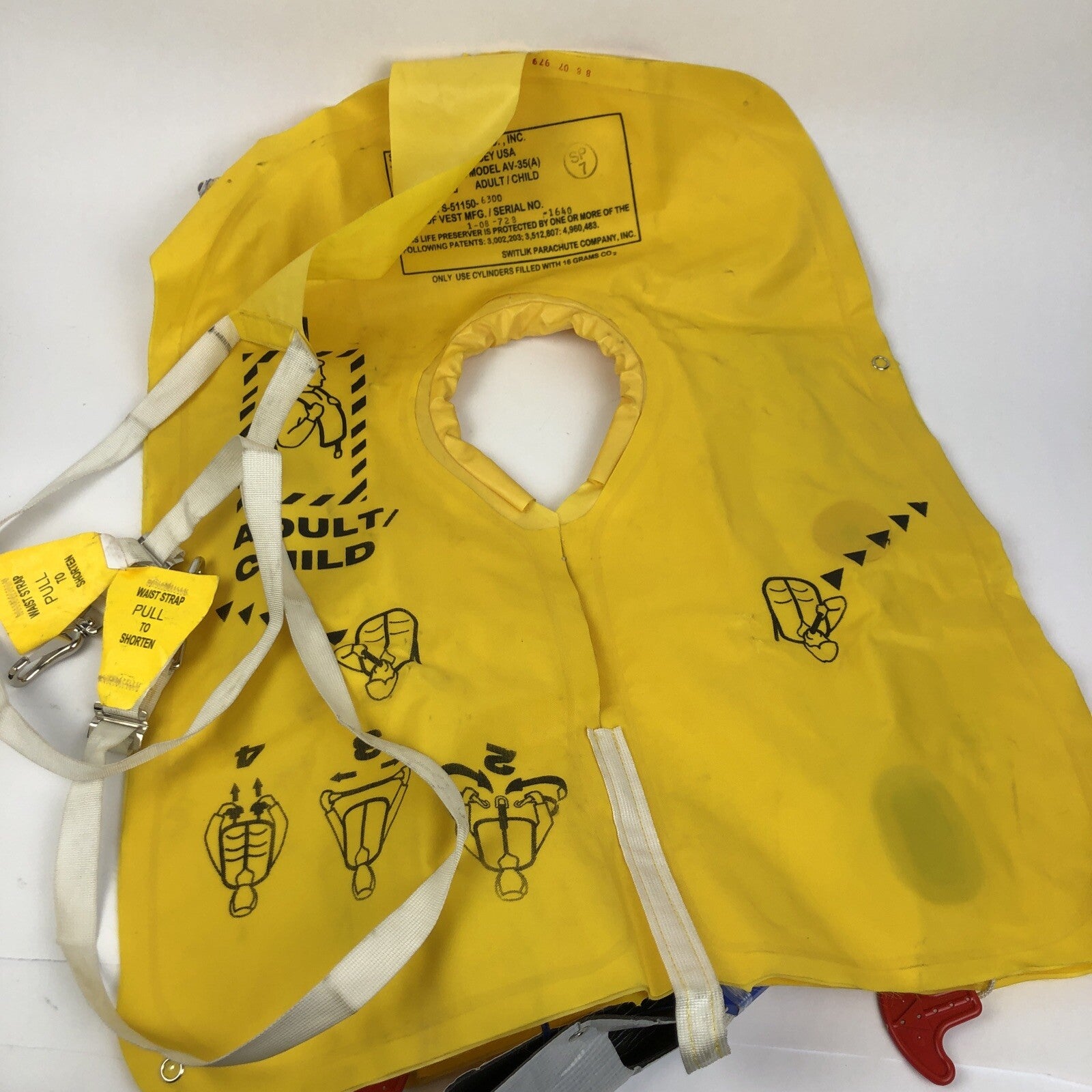 Life Preserver Switlik Parachute Co. Co2 or Self Inflatable Model AV-35A - LOOK