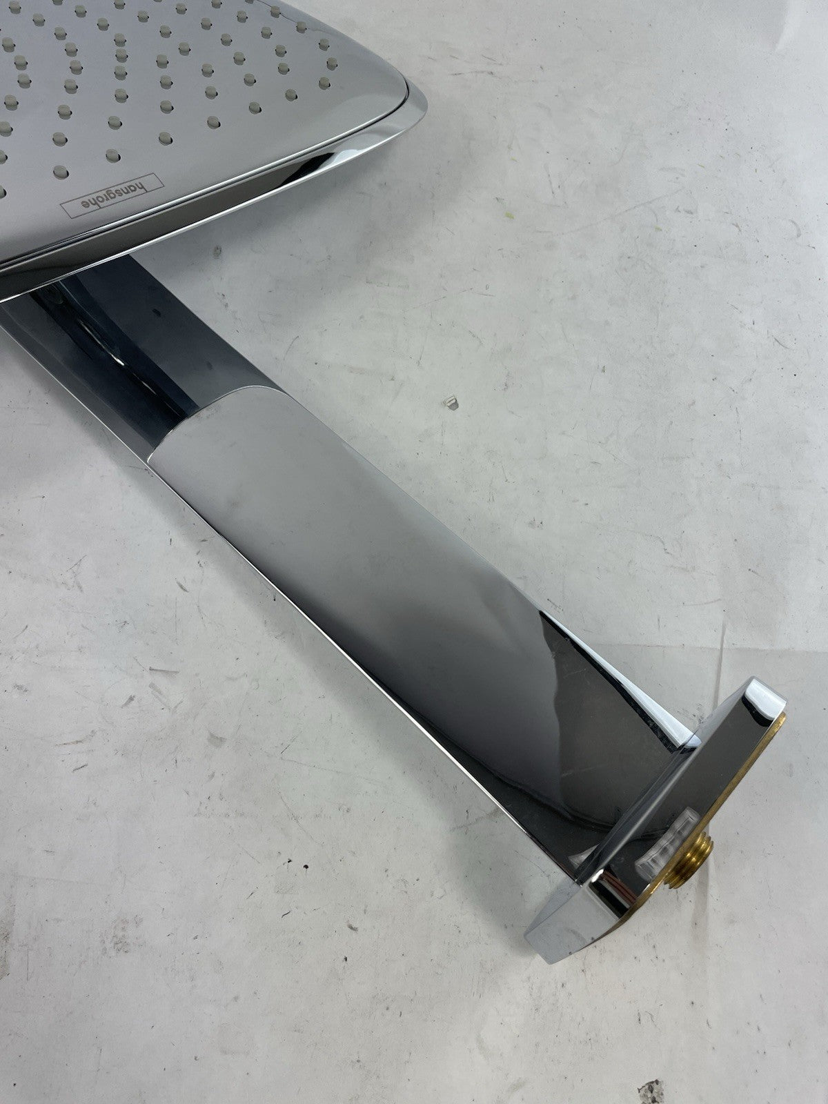 Hansgrohe 27437001 PuraVida Rain 2.5 GPM Chrome Pure Shower Head Flange Arm DEMO