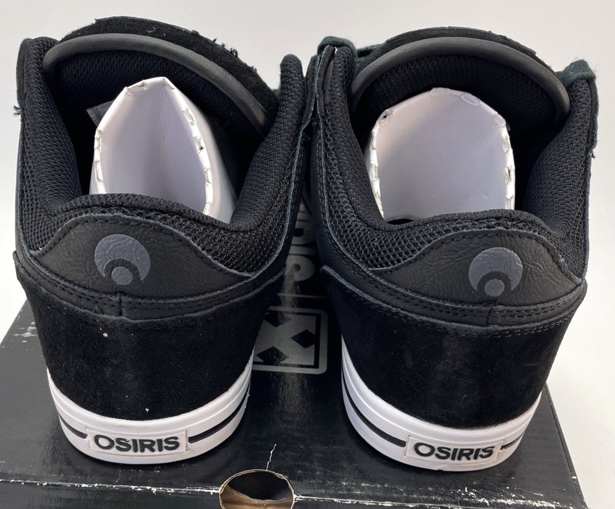 Osiris Shoes Mens " Protocol " Size 6.5 Black White Low Top Sneakers Art Godoy