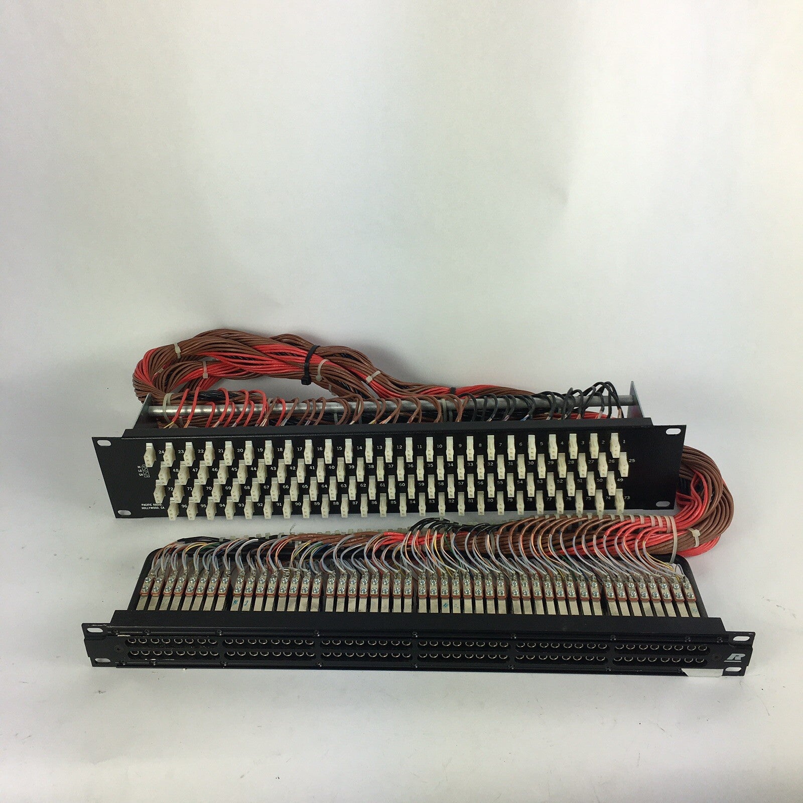 Rean Neutrik FN BLACK TT Bantam 96 Point Patch Bay Wired e3 panel 96 connectors 