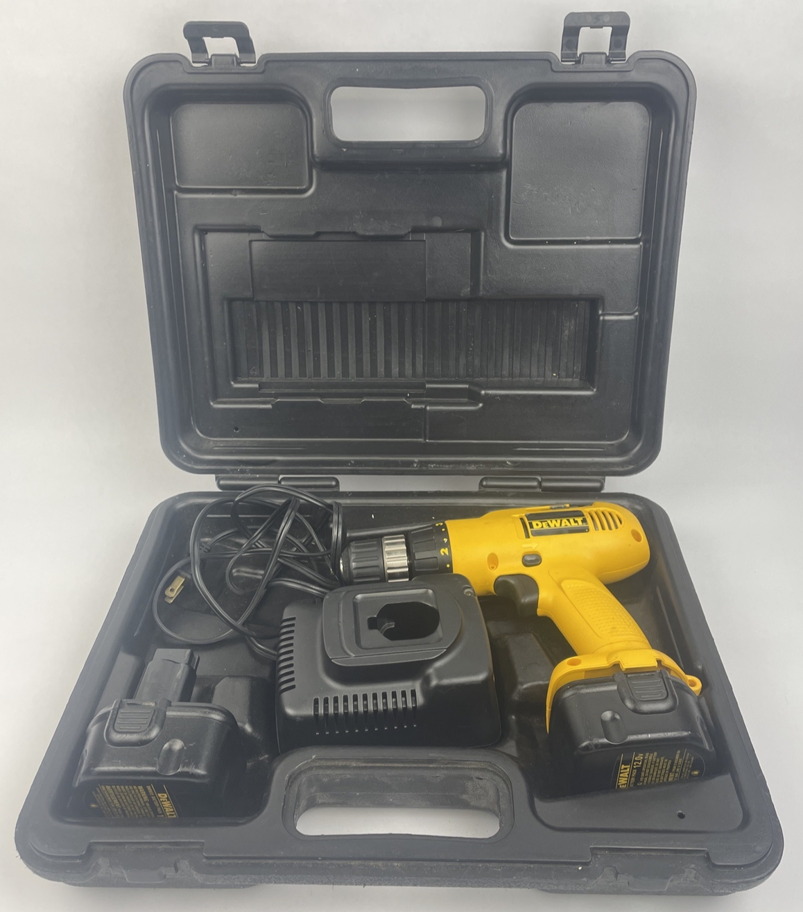 Dewalt DW953 Adjustable Clutch 3/8'' Drill Kit With 2 Batteries & Charger  Case