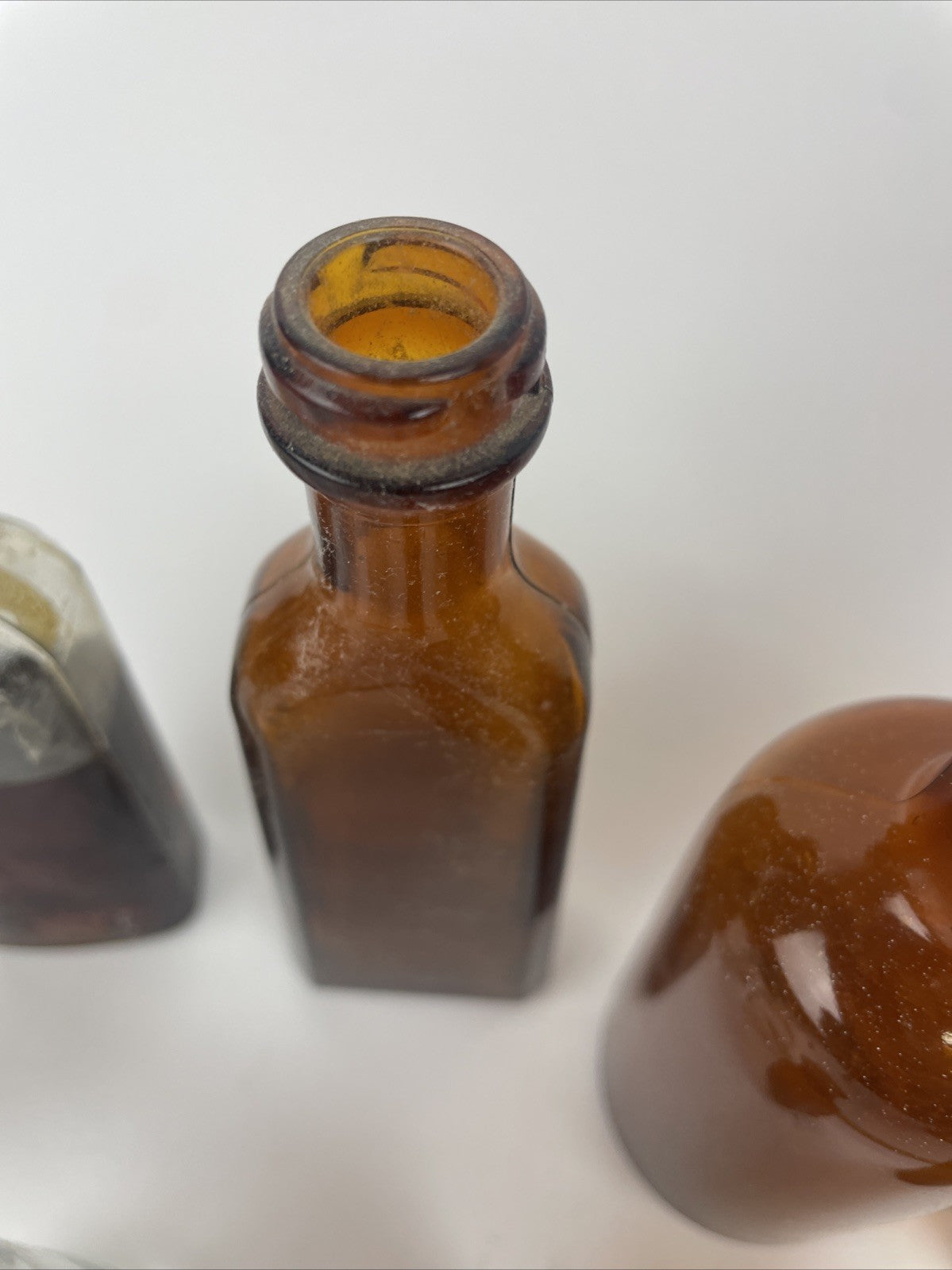 Antique & Vintage Apothecary Bottle Lot of 9 F Hoyte & Co Perfumers Philadelphia