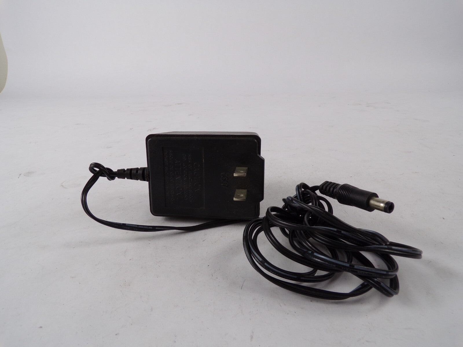 Genuine LEI CLASS 2 410610003CT Output 6 V 1000mA Power Supply Adapter A55
