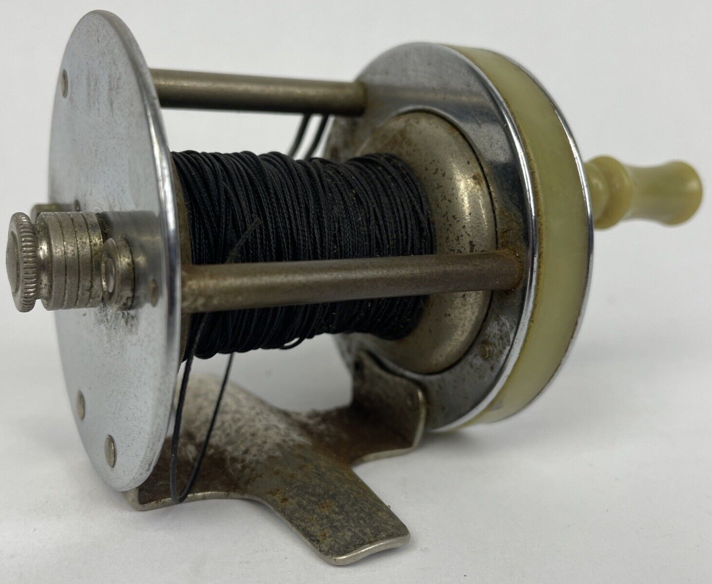 Sportsman Conventional Miniature Mini Bait Casting Level Wind Fishing Reel VNTG