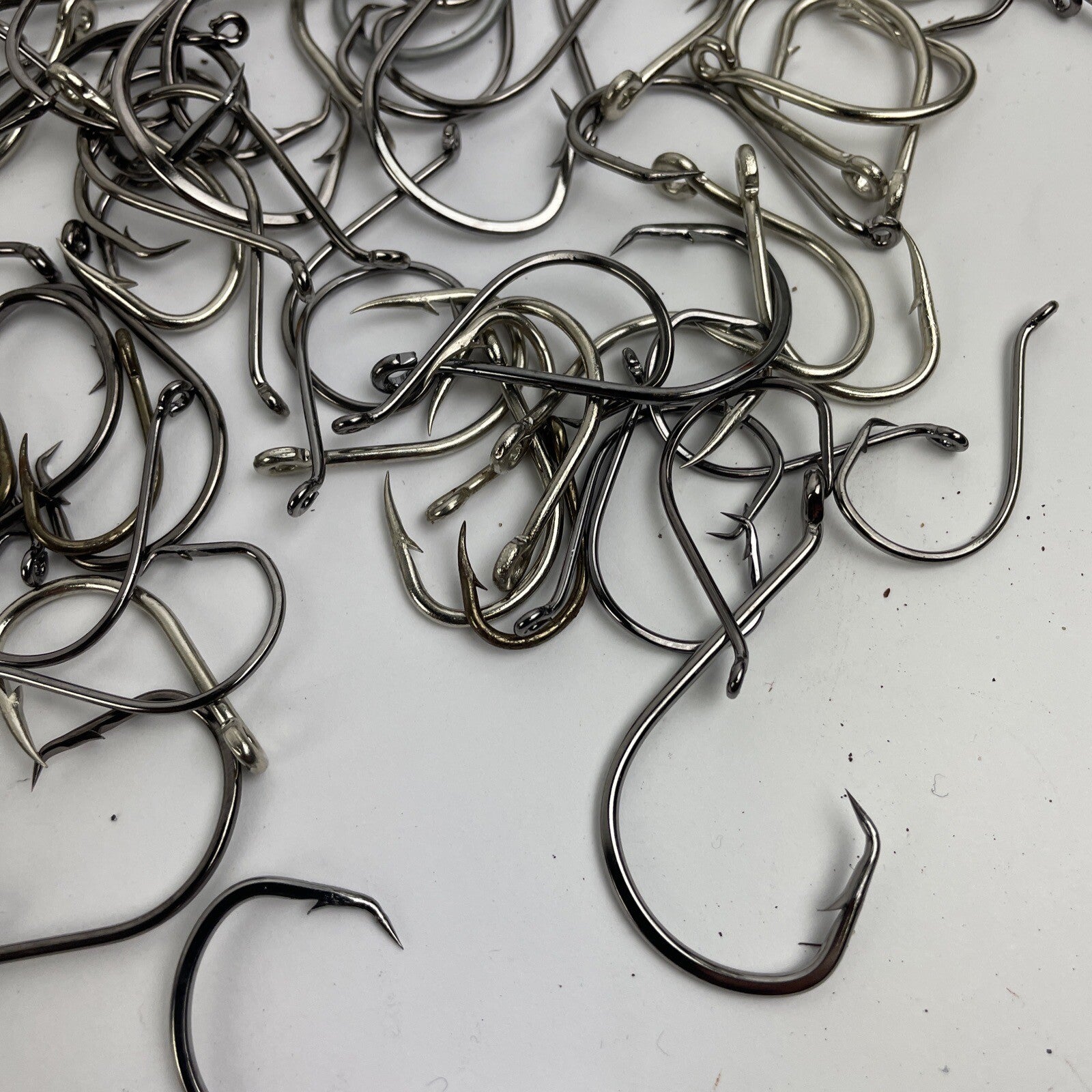 100 + Super Strong GT black nickel 2X SSW Cutting Point Octopus Hooks Asst Sizes