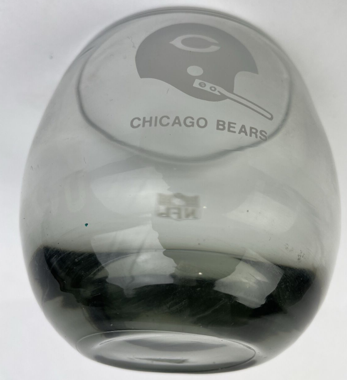 Vintage NFL Chicago Bears smoked 11 oz highball rocks glass.