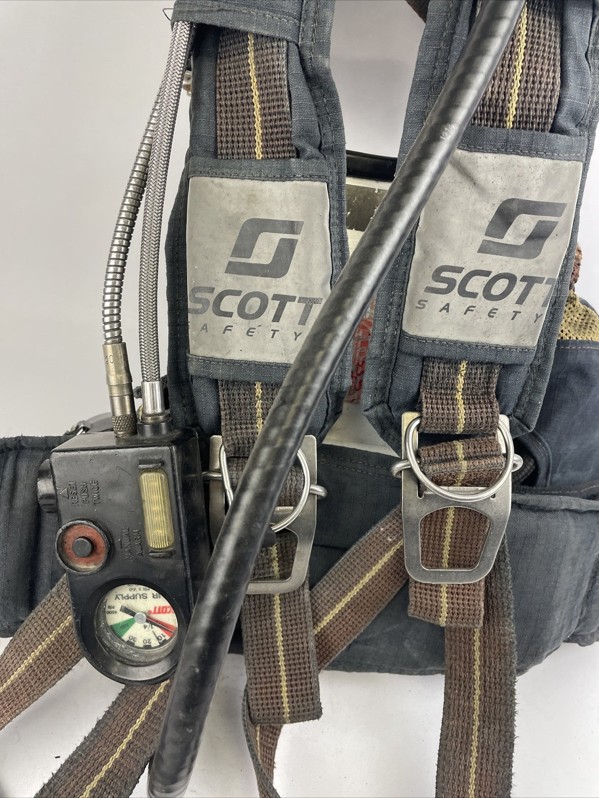 SCOTT SAFETY 4.5 4500 SCBA Air Pack Harness EZ-Flow Air Pak Plus with Sensor   c