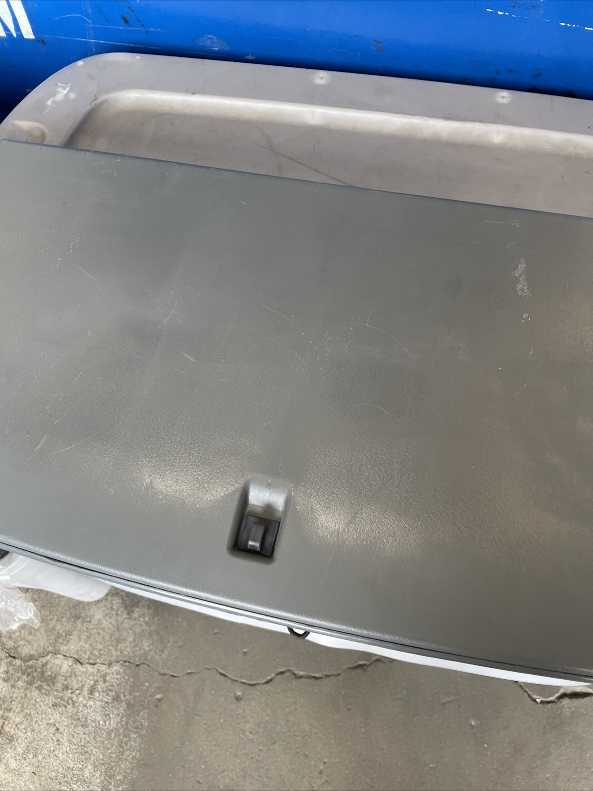 2006-2010 OEM Ford Explorer Removable Locking Rear Cargo Shelf with Netting LOOK