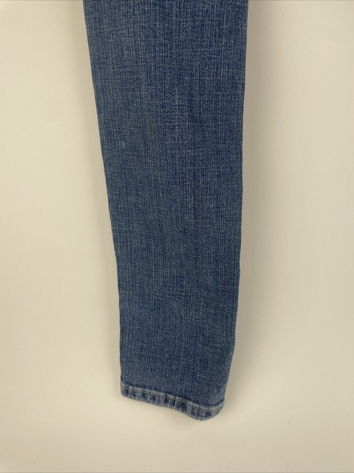 Levis 524 Too Superlow Jeans Women's Size 0M Light Wash Stretch - Worn Tattered