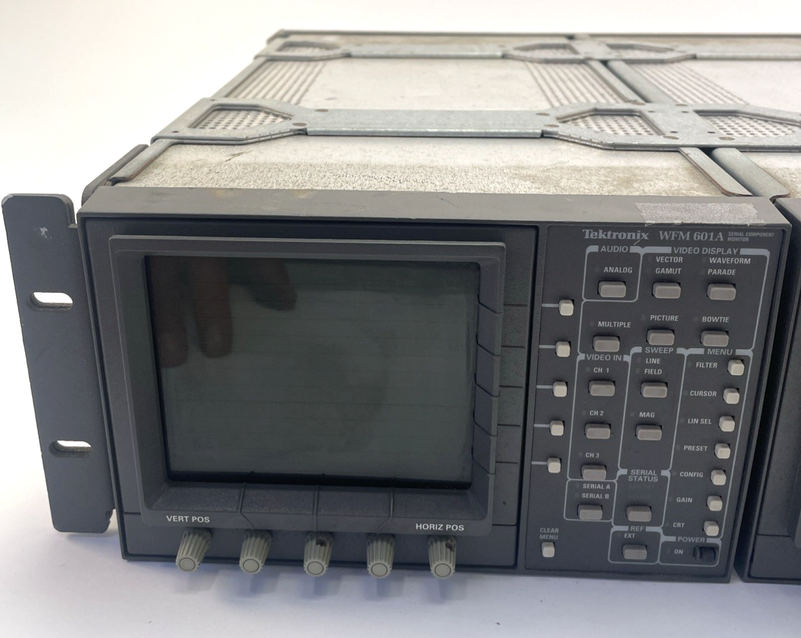 TEKTRONIX Model WFM 601A Special Component Monitor Lot of 2 W Rack Mount Case