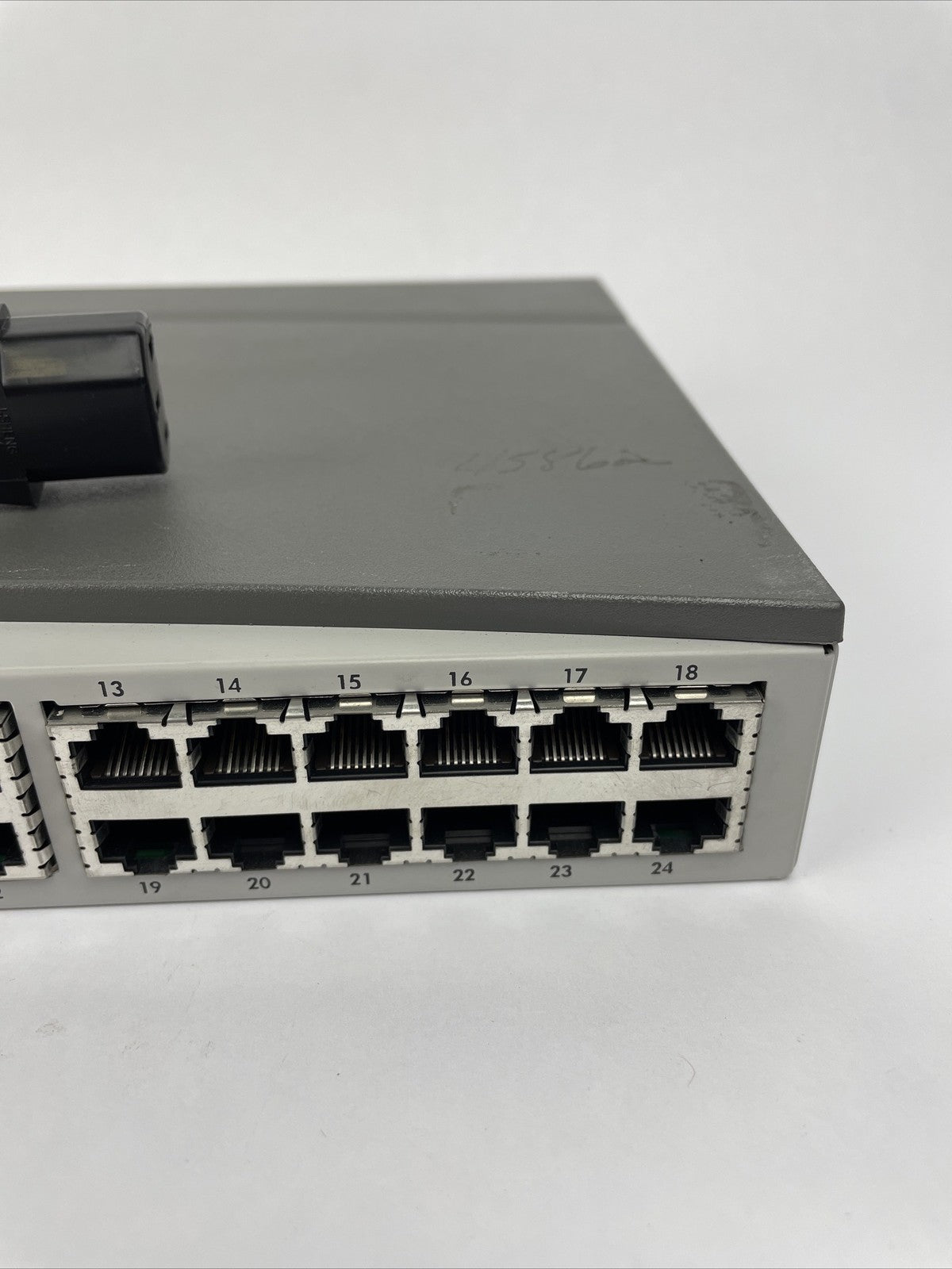 HP ProCurve 2524 24 Port 10/100 Switch 2 x Gigabit Stacking Transceivers J4813A