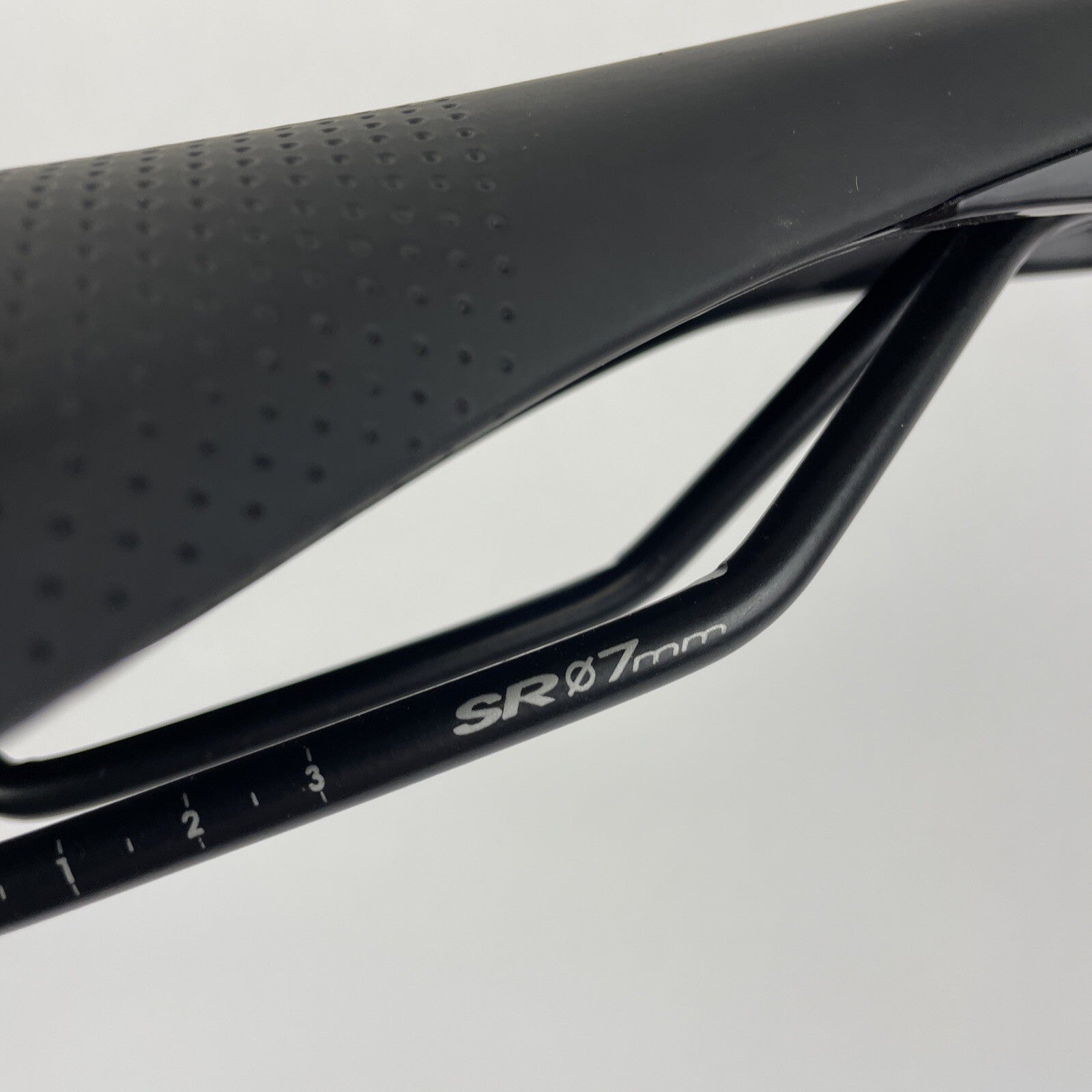 NWT Selle Royal VIVO bicycle seat black with blue accents 7mm rails 10.5 x 6 inches