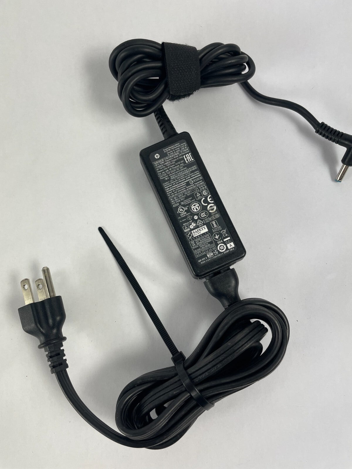 Genuine hp 740015-003 Adapter Output 19.5 V 2.31 A Power Supply Adapter A60