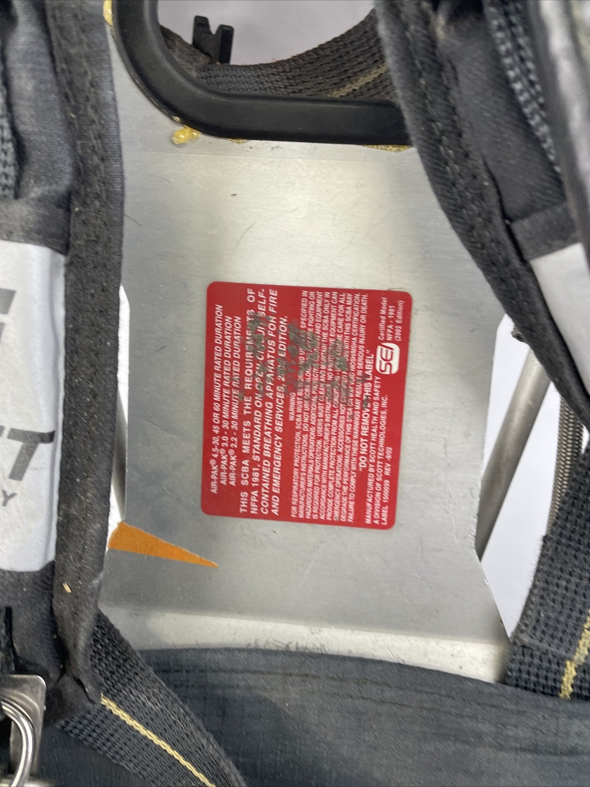 SCOTT SAFETY 4.5 4500 SCBA Air Pack Harness EZ-Flow Air Pak Plus with Sensor  i