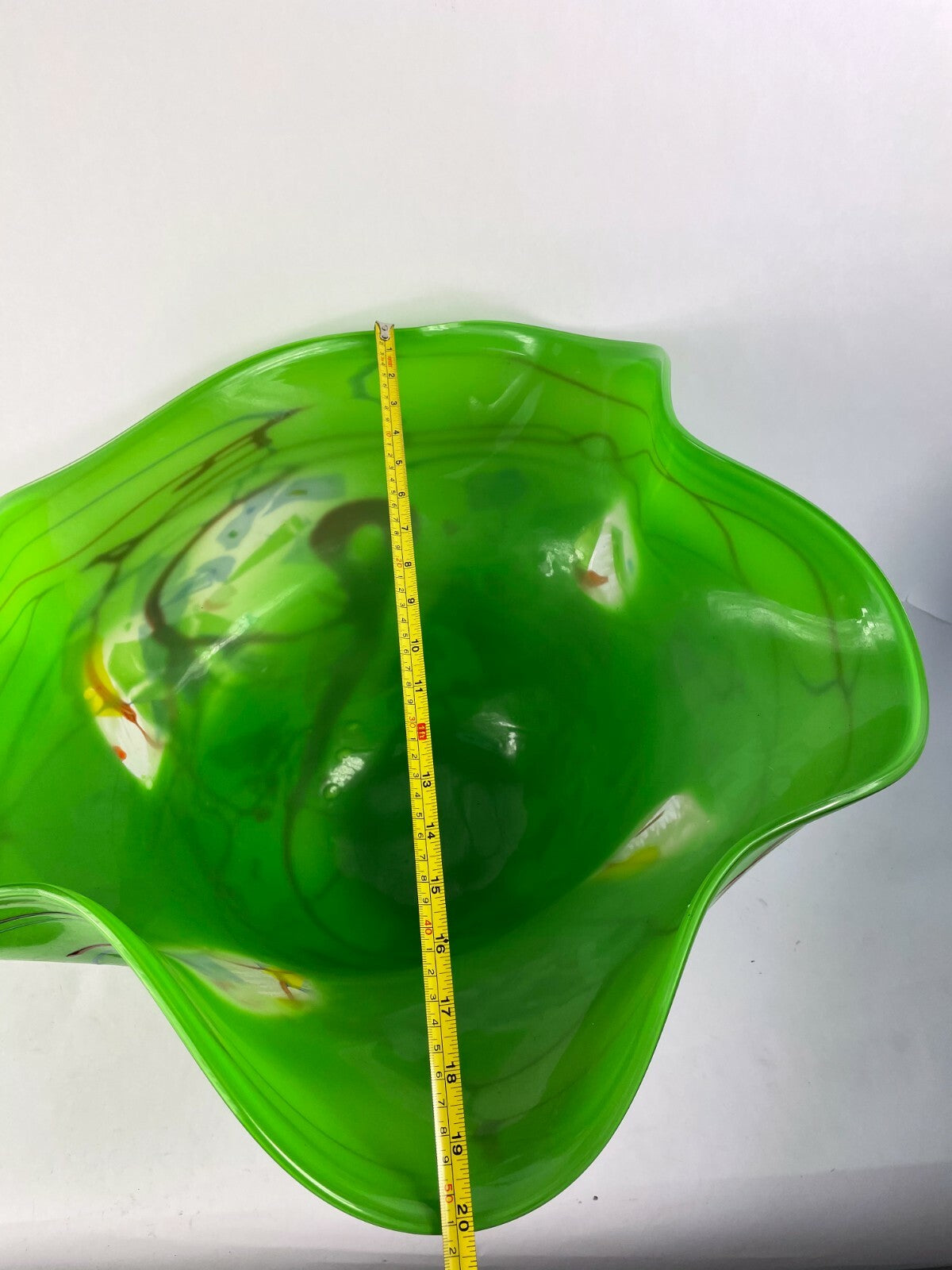 Beautifully Designed Glass Decorative Crafted Bowl Length 23,12