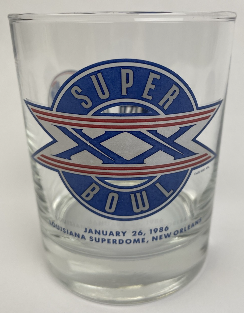 VNTG Chicago Bears x NE Patriots Super Bowl XX 1986 NFL Football Whiskey Glass