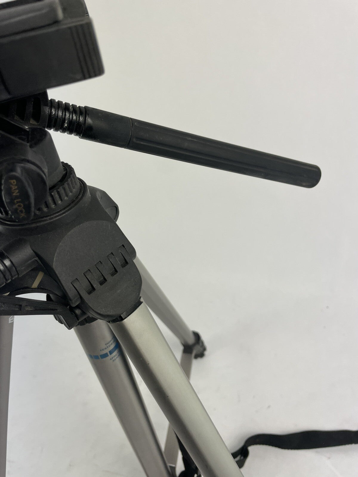 Promaster 6200 Photo/Video Tripod (PR03264) *Pre-Owned* Free Shipping
