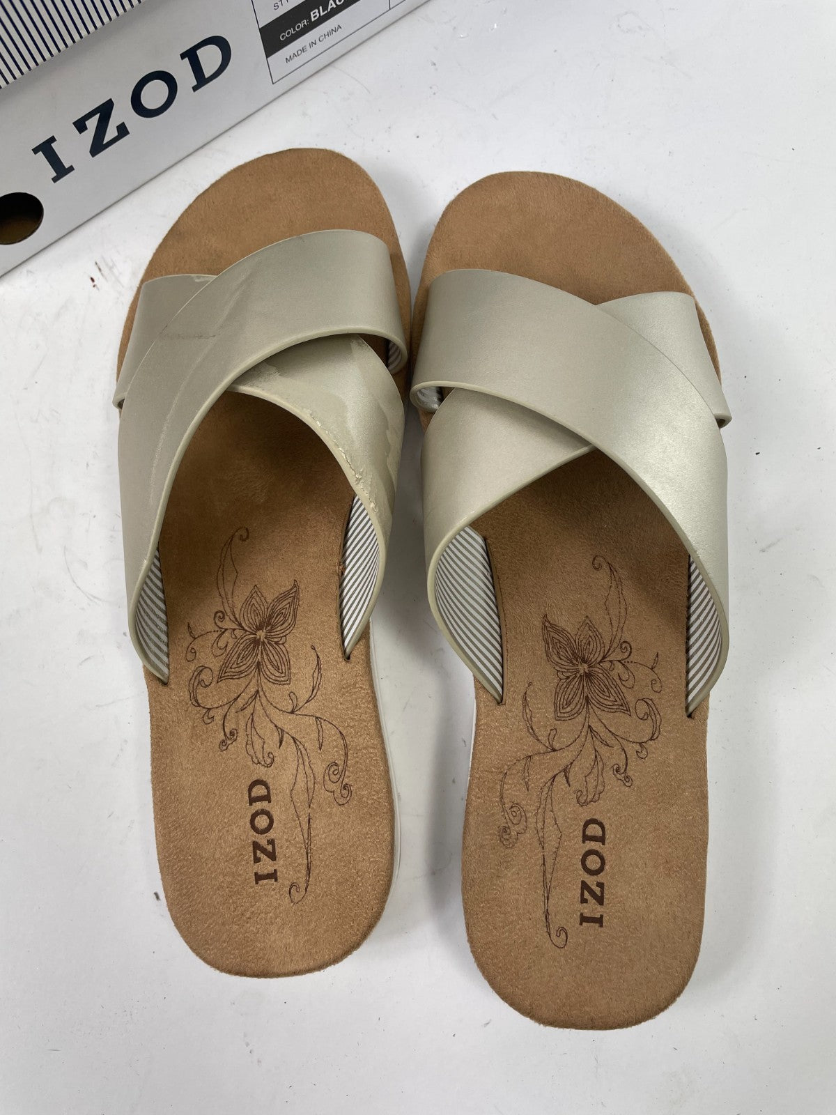 Izod Women's Alyssa black crisscross strap slide sandals Size 8