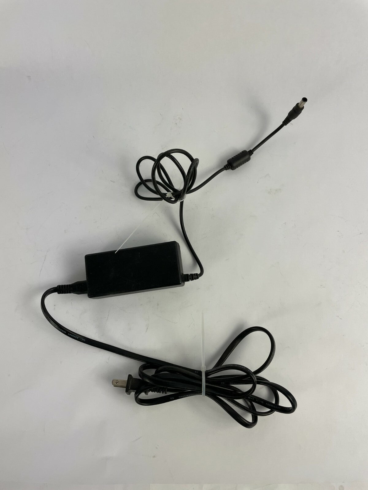 Genuine Ac Adapter AD-4214N Output 14 V 3 A Power Supply Adapter A60