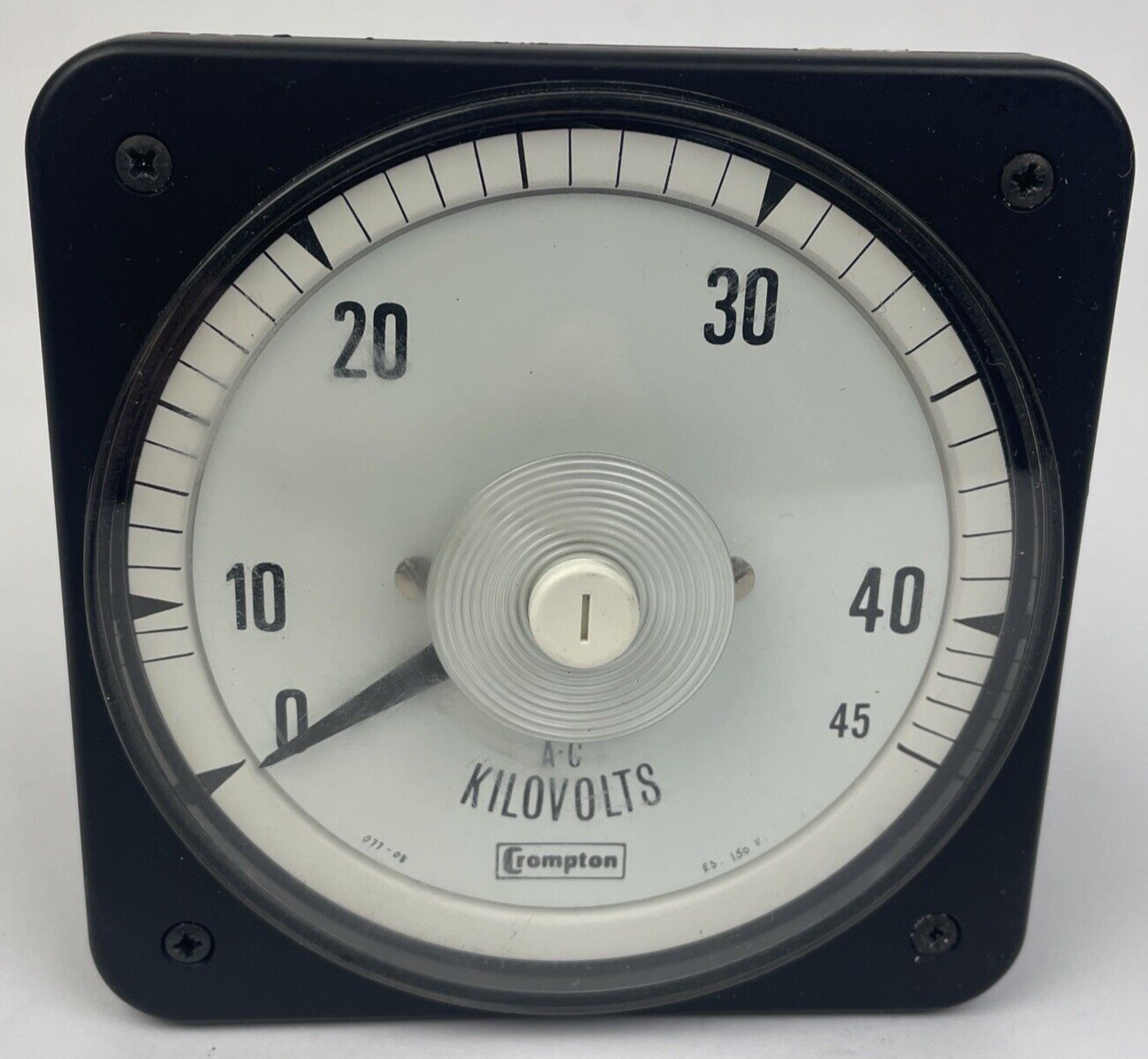 CROMPTON EATON 077-08 150 VAC 0-45 KV  Amp AC Meter 4.5" Panel Gauge