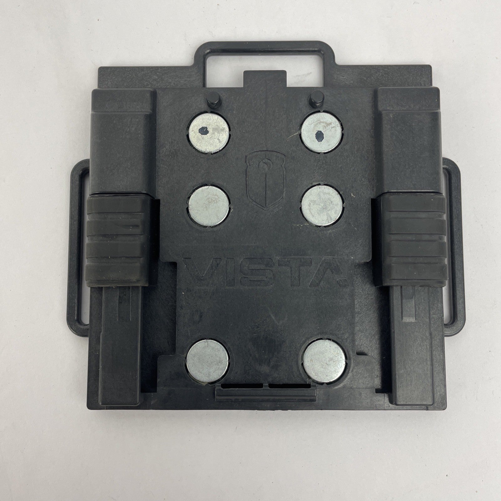 VISTA HD, Locking Magnetic Chest Mount, Assembly (3mm posts) without straps.