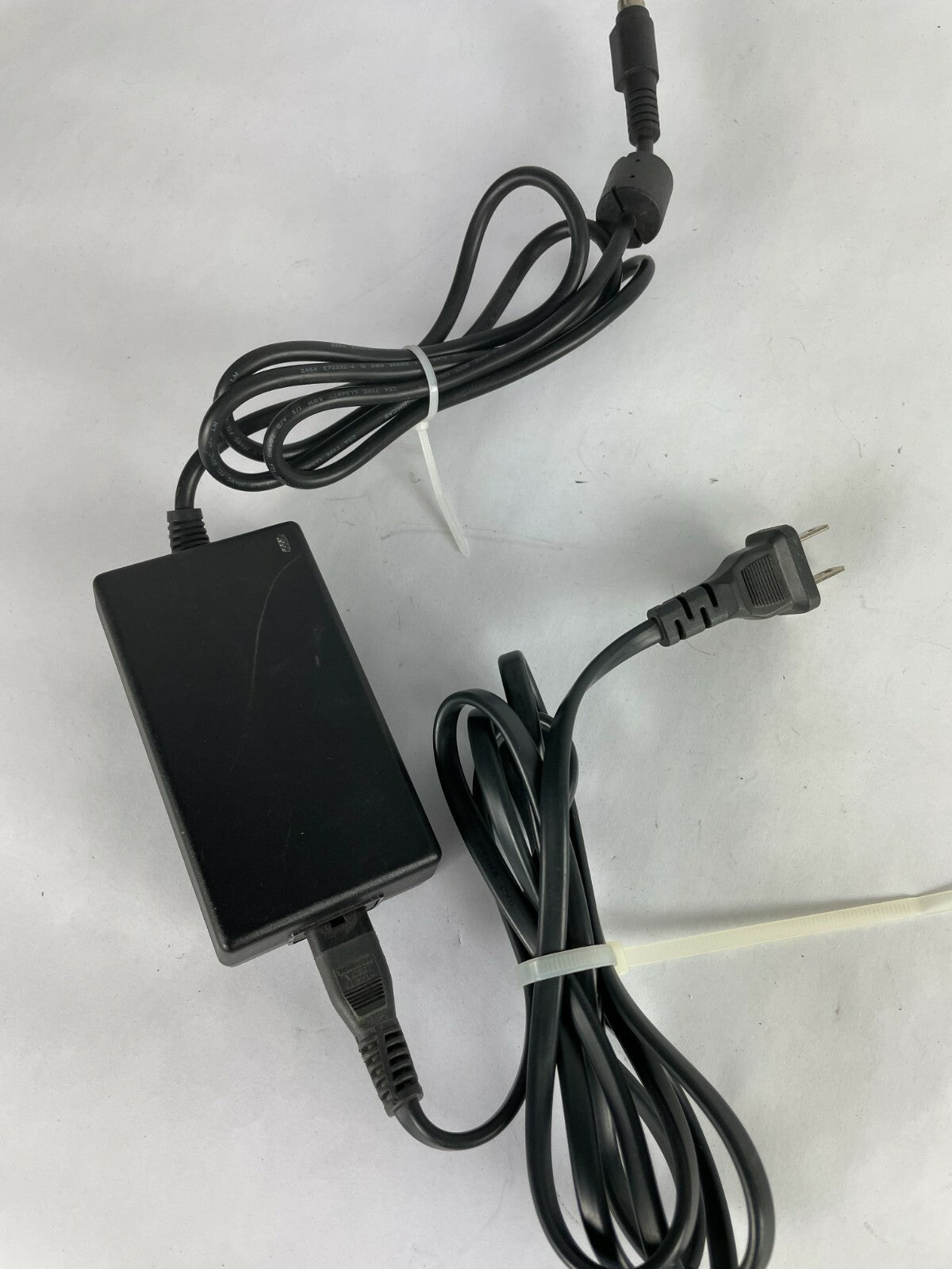 Genuine APD Ac Adapter Output 12  V 1.5 A Power Supply Adapter A97