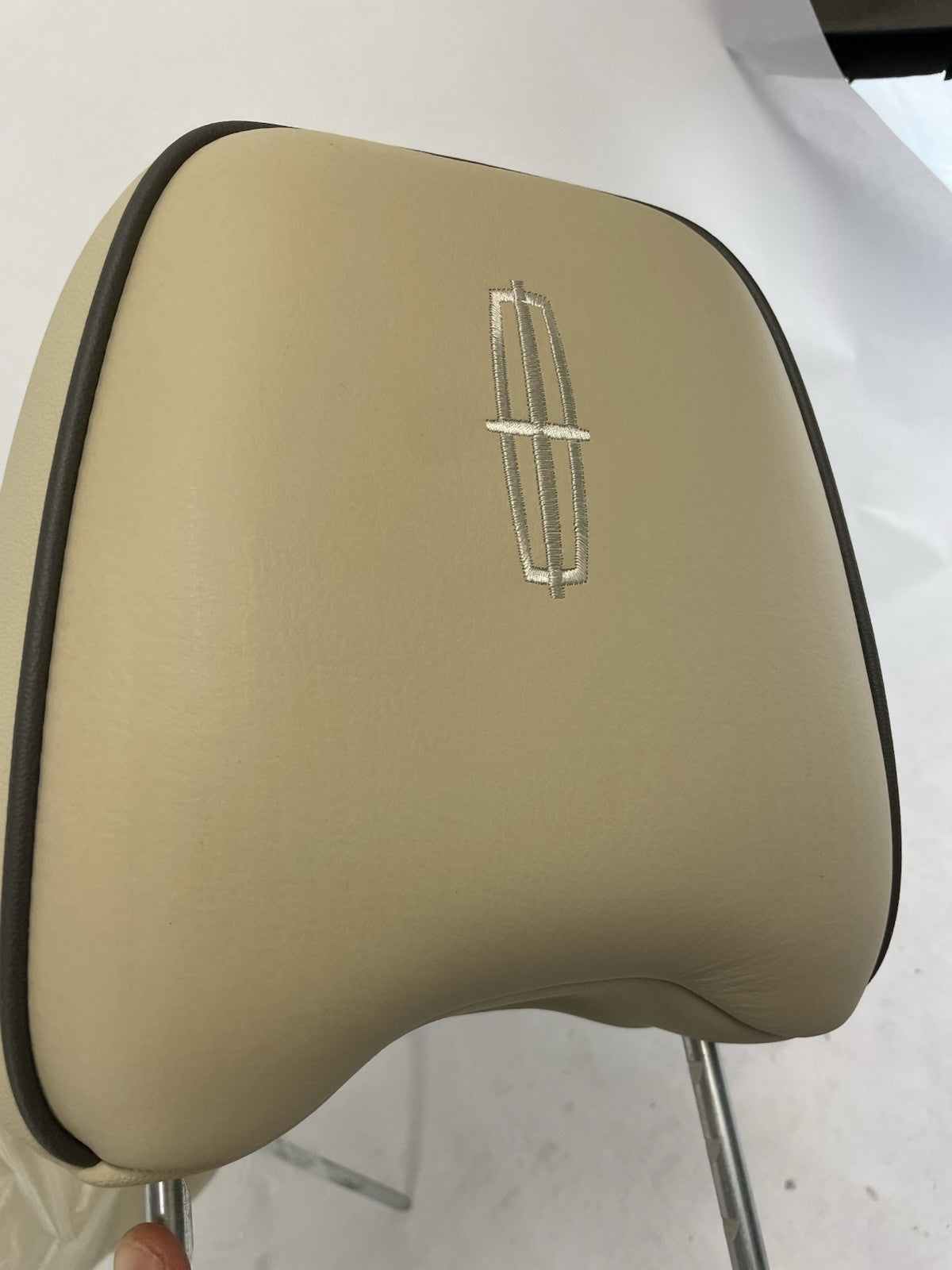OEM Lincoln Navigator front headrest tan beige leather 2007-2014
