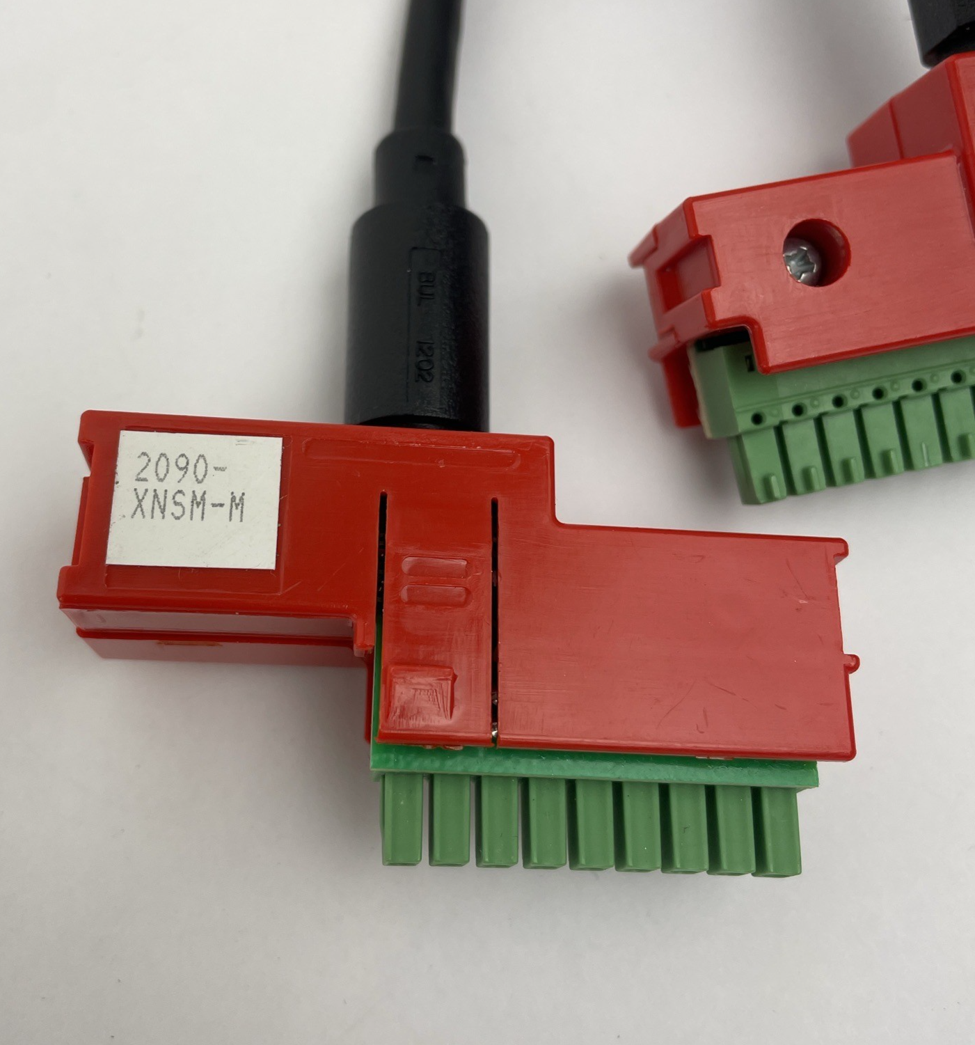 NOS OEM 2 x ALLEN BRADLEY 2090-XNSM-M with Cord
