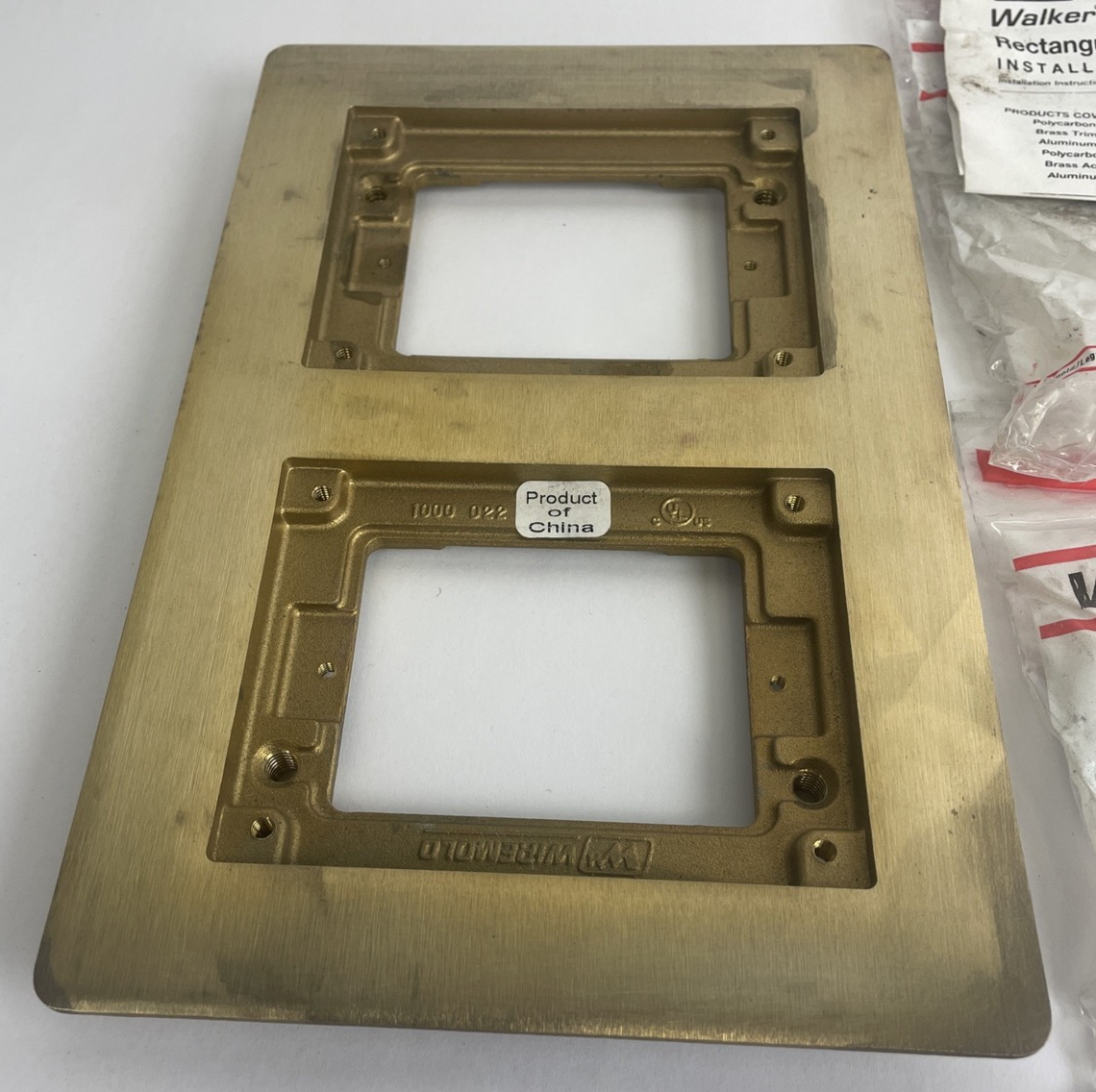 OEM WIREMOLD 827B 880 SERIES FLOOR BOX 2 GANG CARPET & TILE FLANGE BRASS