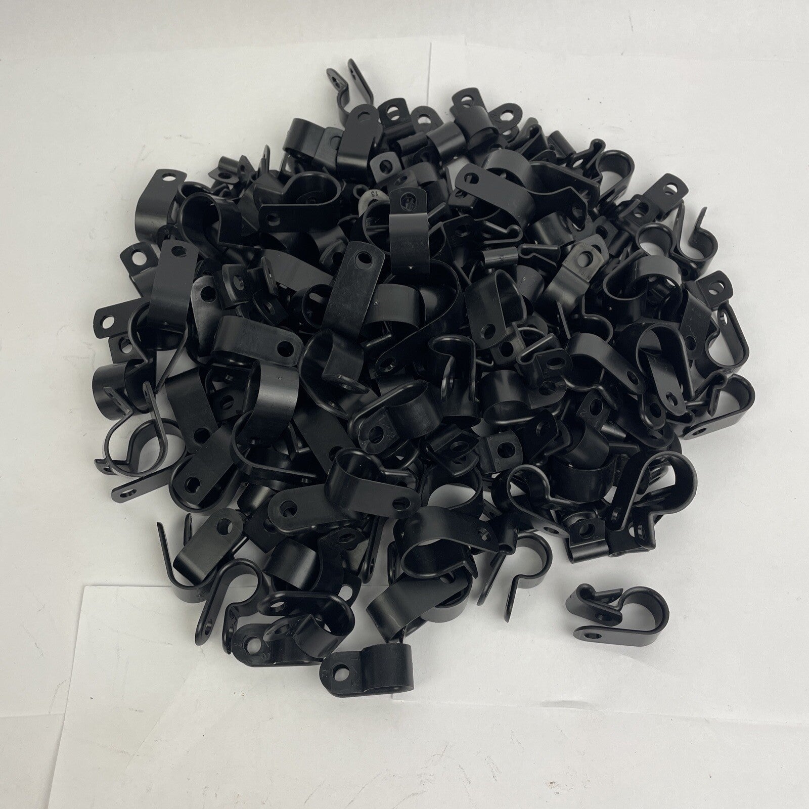 Huge lot Assorted R-Type Cable Clamp Nylon Black Hose Wire Ring Loop Electrical