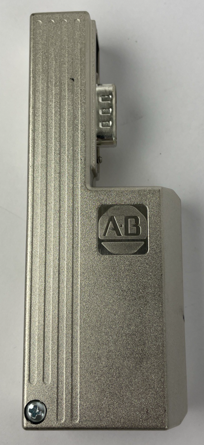 ALLEN BRADLEY 2090-K6CK-D15M MOTOR FEEDBACK CONNECTOR KIT SERIES A 15 POS