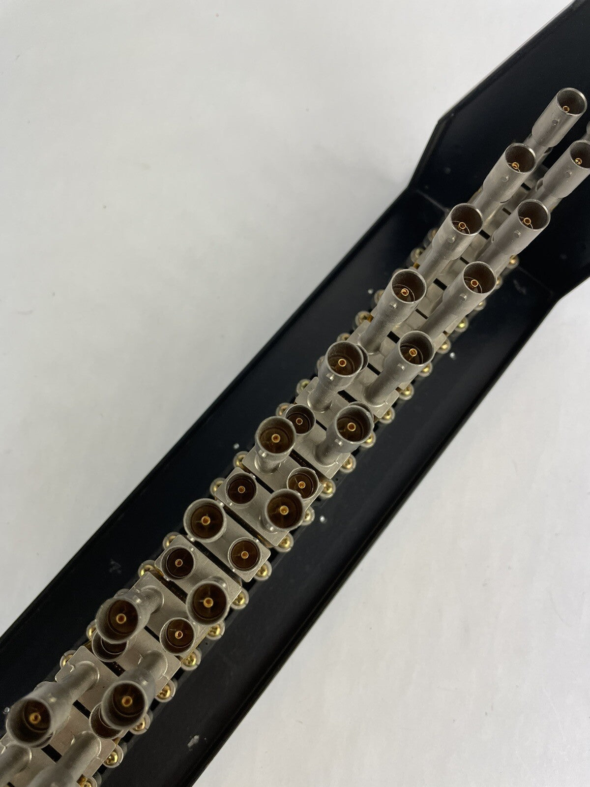 ADC 2RU 2x32 Mid-Size HD Normalled Video Jackfield Term - w/Cable Bar - Patchy