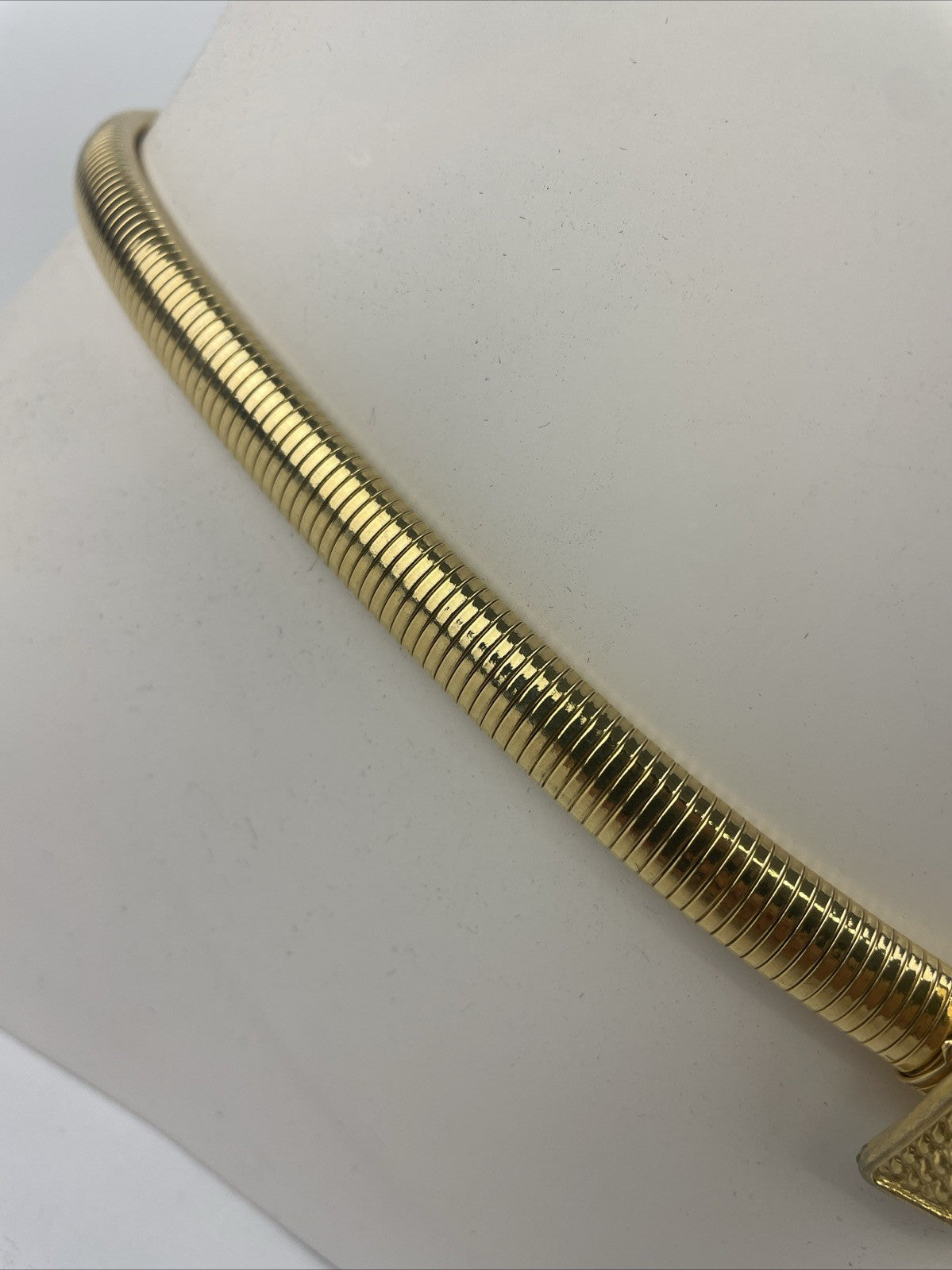 Vintage 1980's Gold Tone Skinny Elastic Stretch Metal Designer Belt Womans