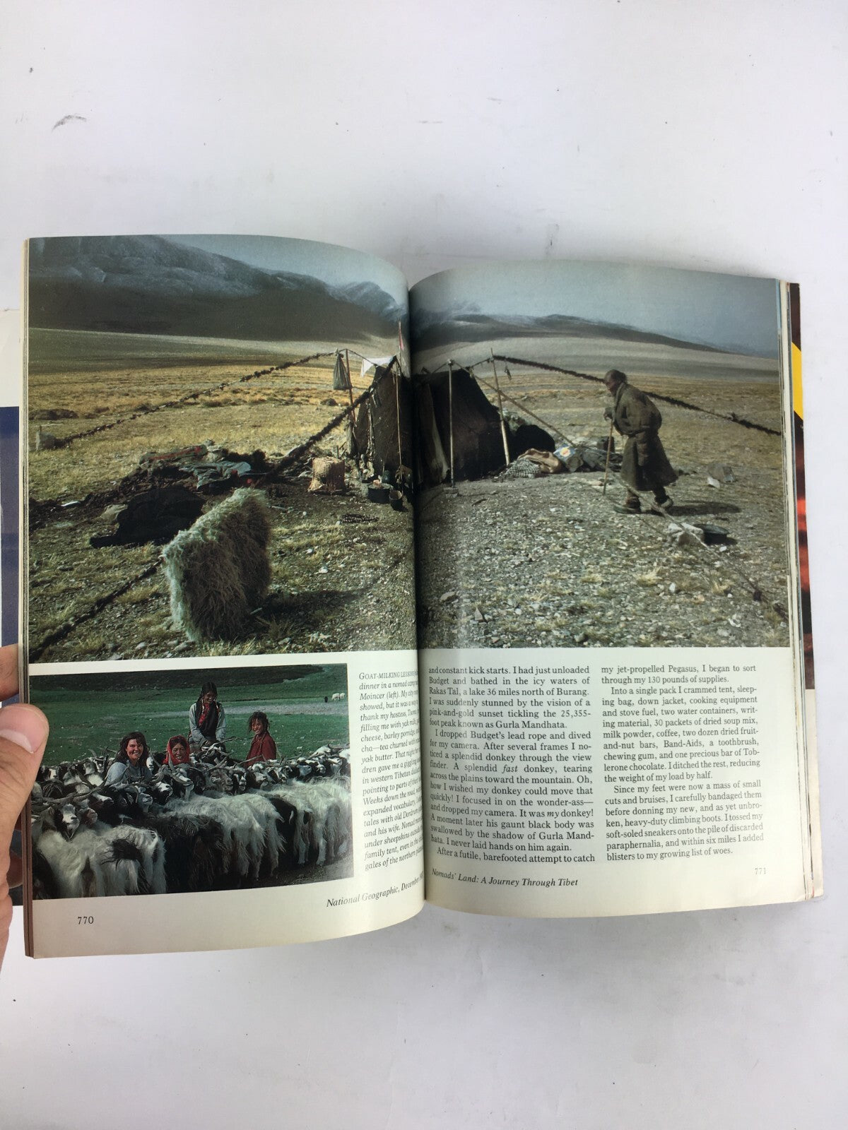 December 1987 National Geographic Magazine Oldest Known Shipwreck Red Crabs