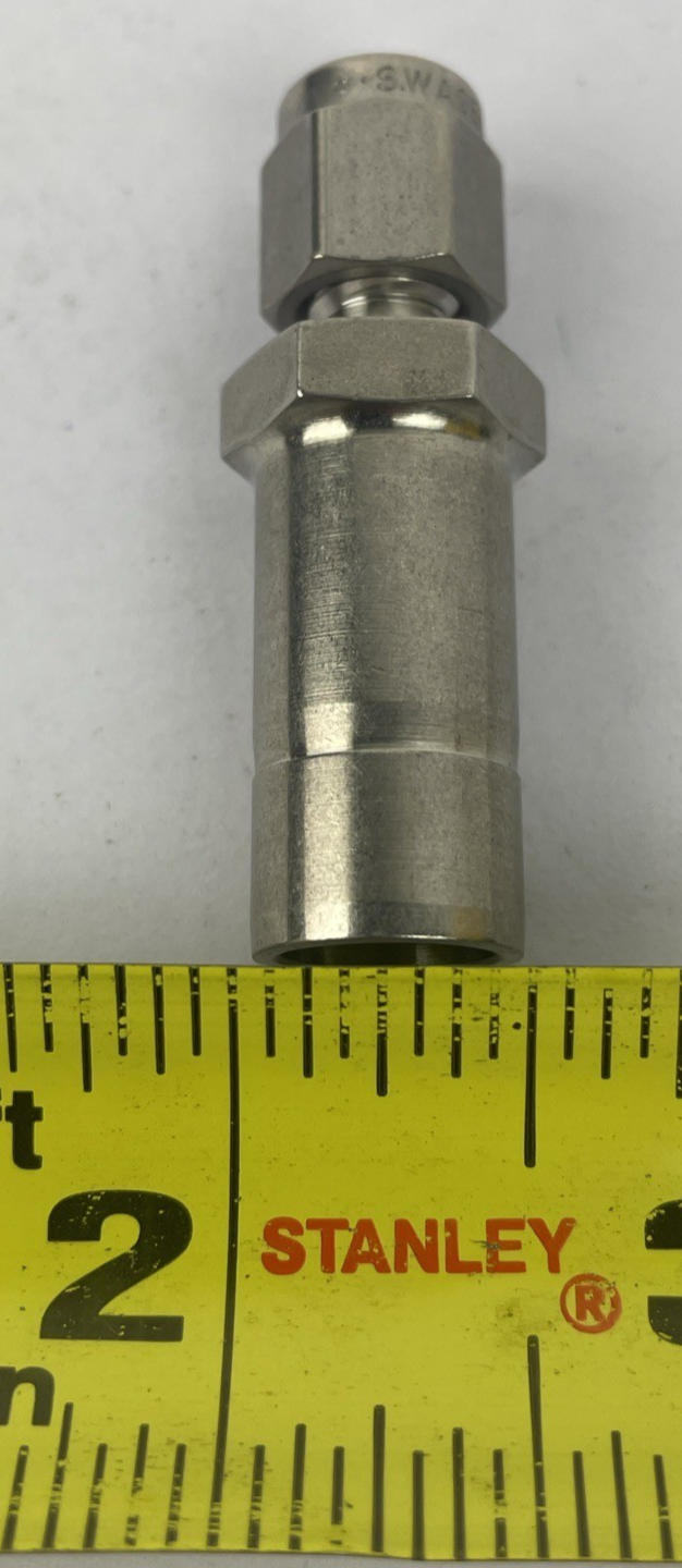 Lot of 6 x OEM SWAGELOK Male 1/4" Tube Fitting