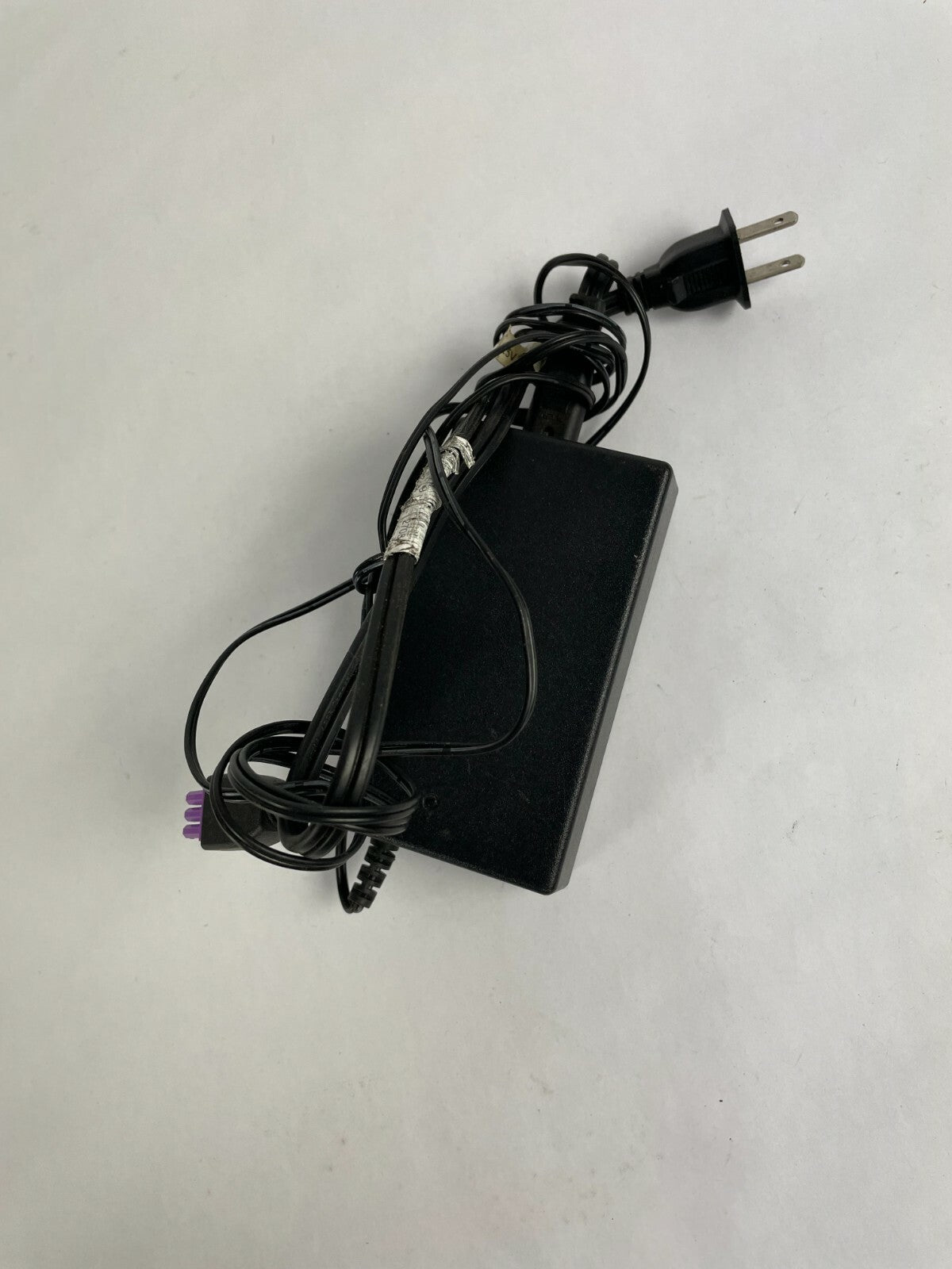 Genuine HP 0957-2230 AC Adapter Output 32 V 1560mA Power Supply Adapter A51