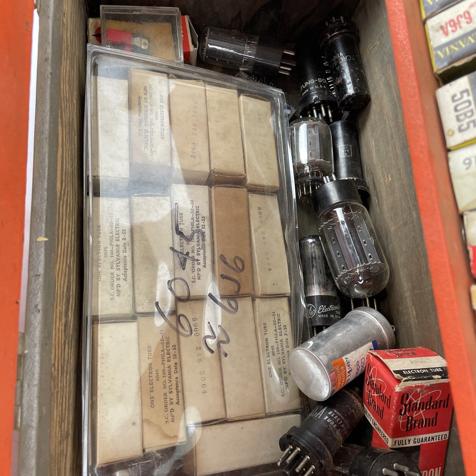 VTG Original GE General Electric Radio / TV Tube Repairman Tube Caddy Full tubes