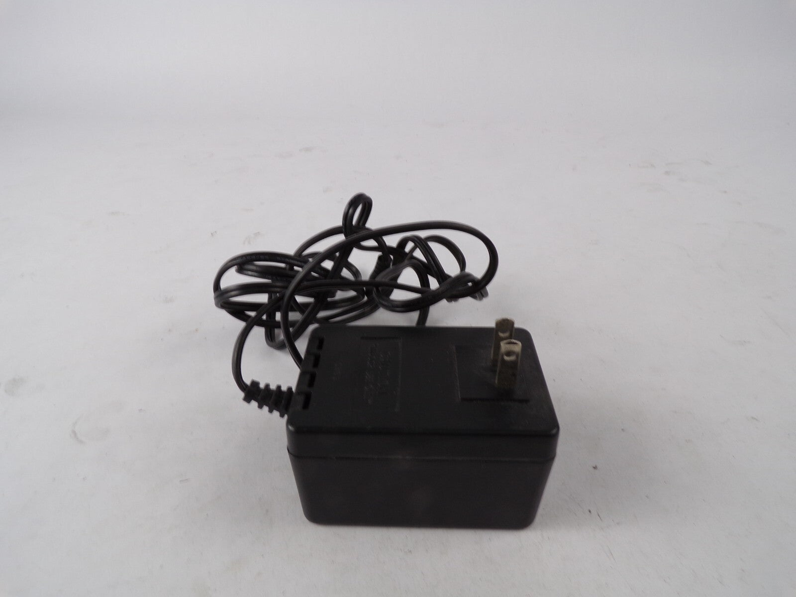 Genuine Regal R1JK-5100 Output 5 V 1 A Power Supply Adapter A55