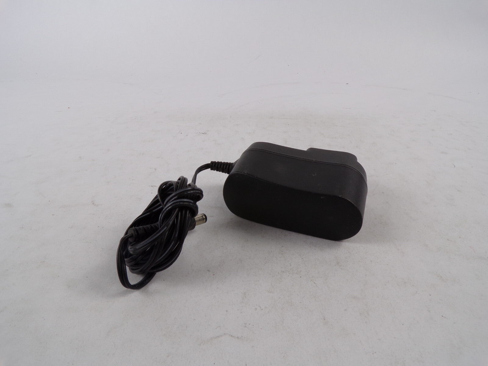 Geniune ENG AC Adapter 3A-152WU12 Output 12 V  1.25 A Power Supply Adapter A56