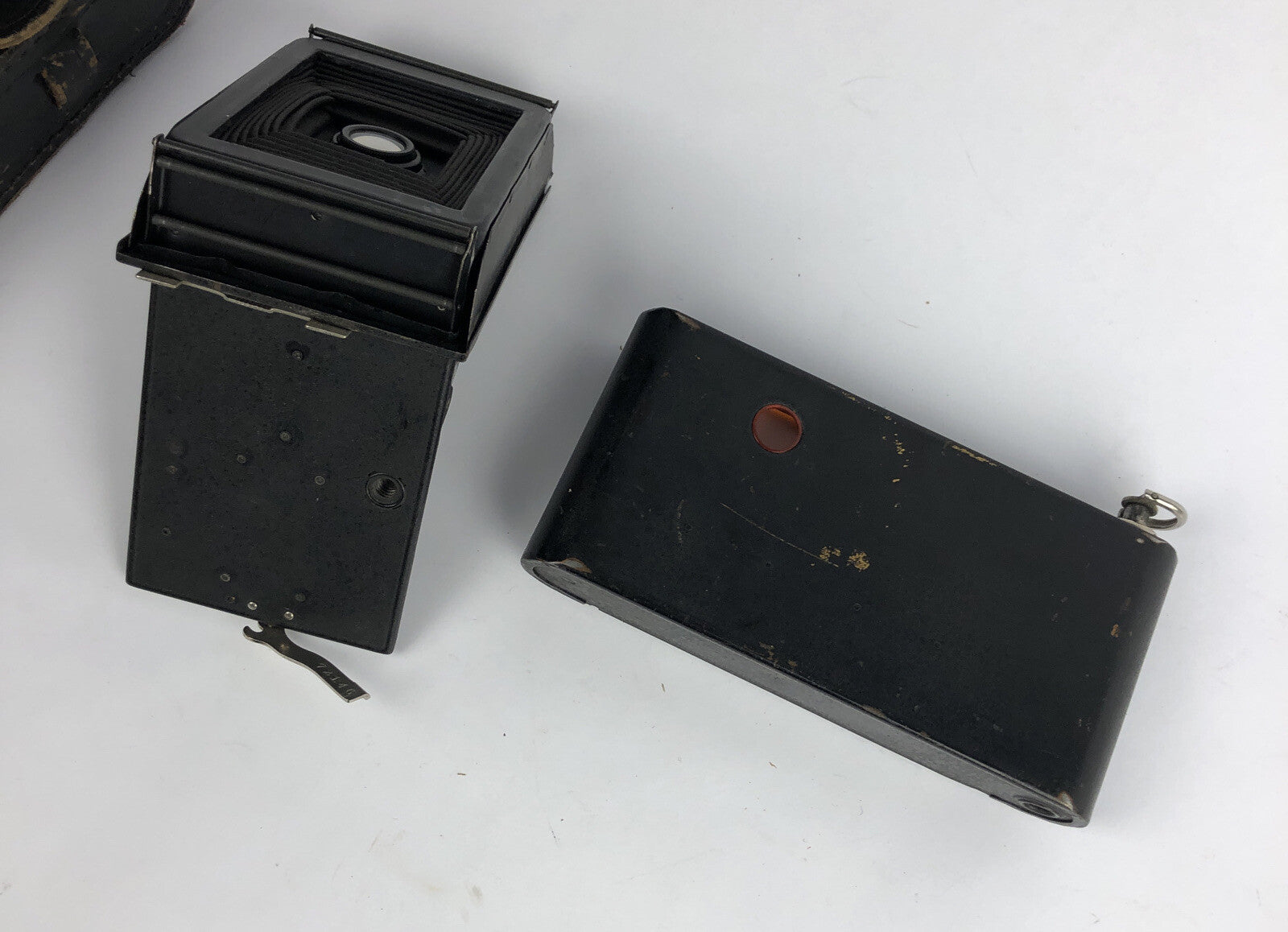 Eastman Kodak Hawk Eye Shutter Model B NO. 2A Folding Vintage Camera & Case 1914