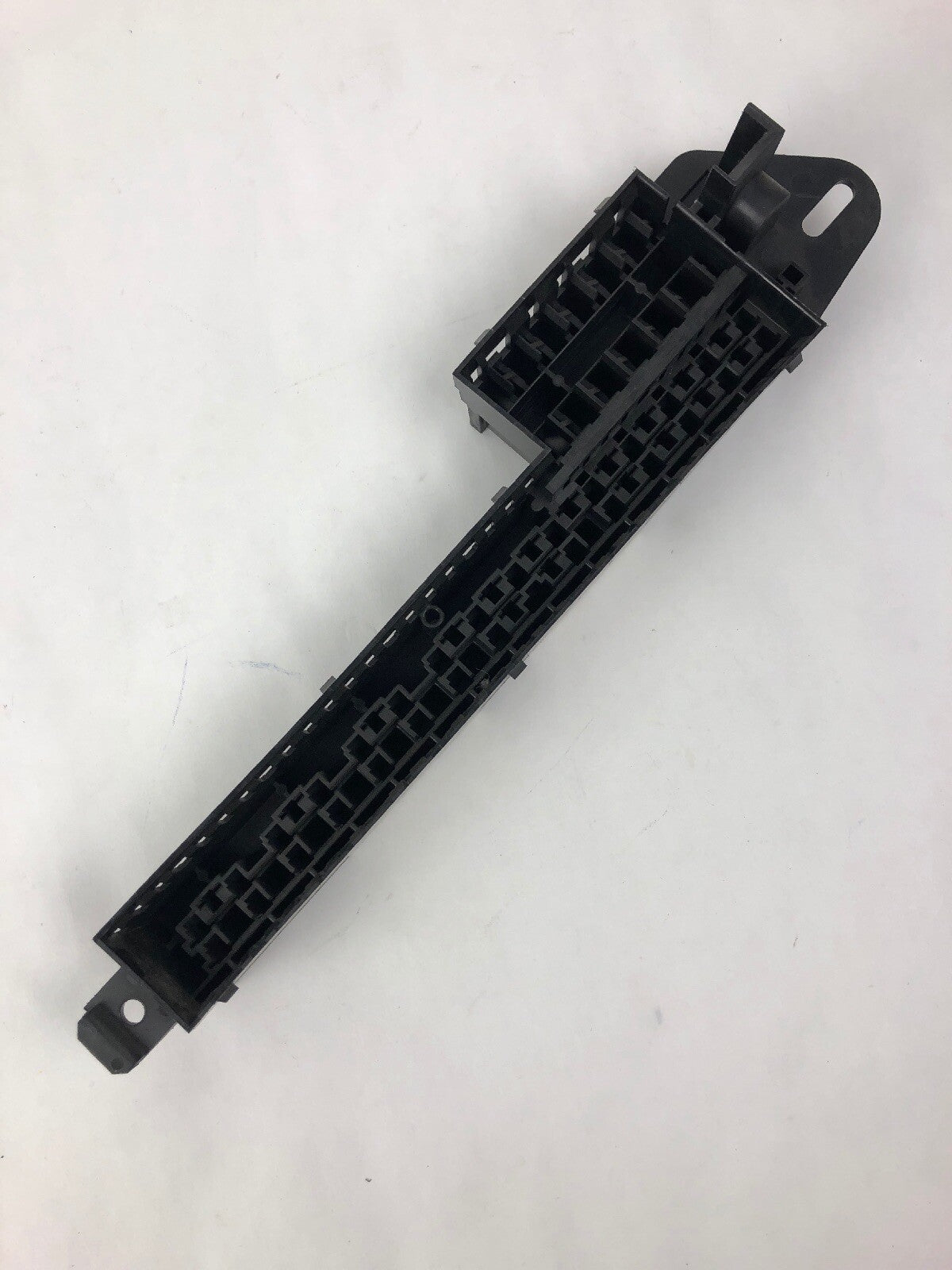 GENUINE GM General Motors # 88956562 FUSE BLOCK * Fast Free Shipping