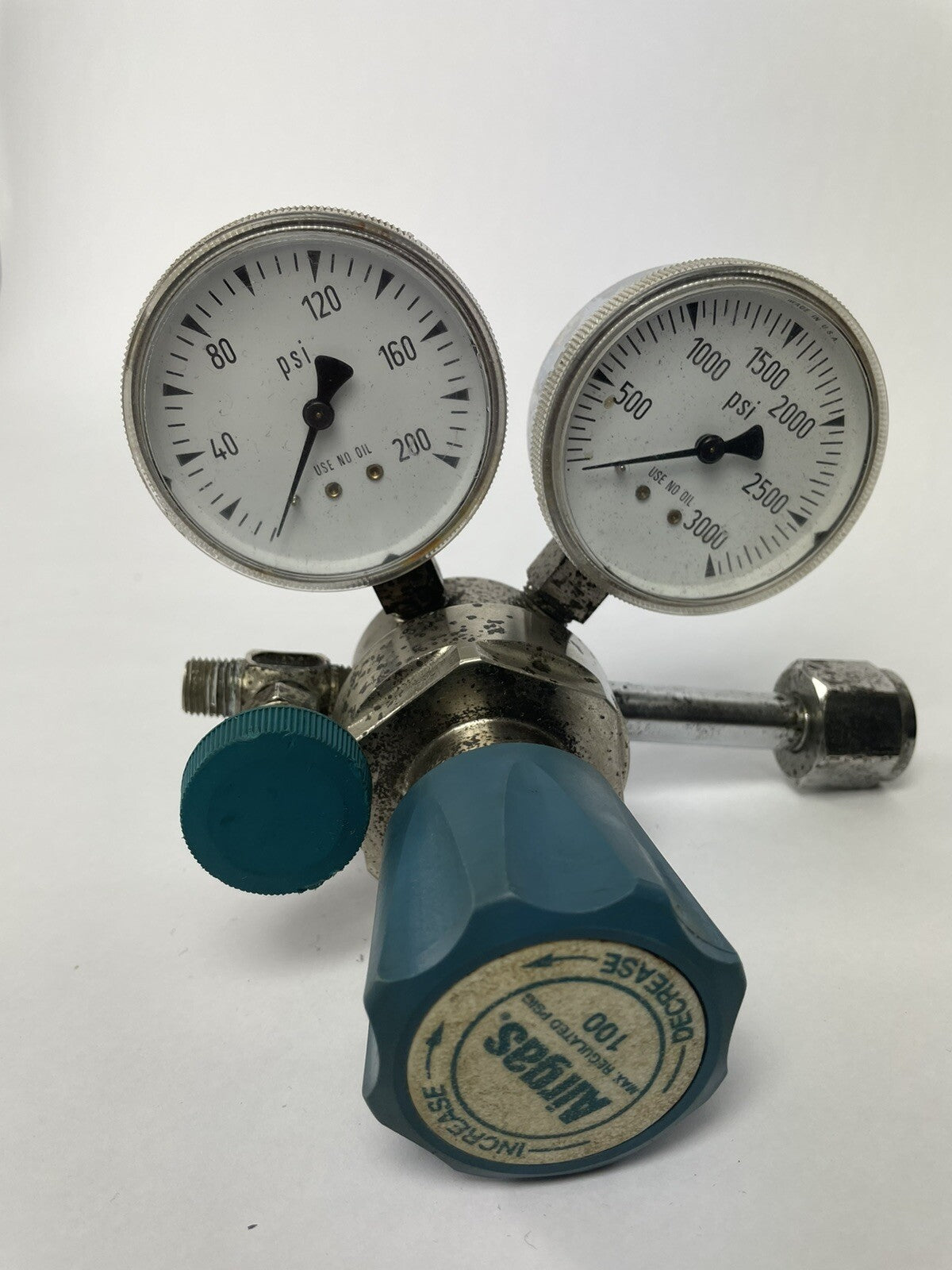 AIRGAS 4122301 TWO STAGE GAS REGULATOR GAUGE 100 / 3000 PSI 4122301-000