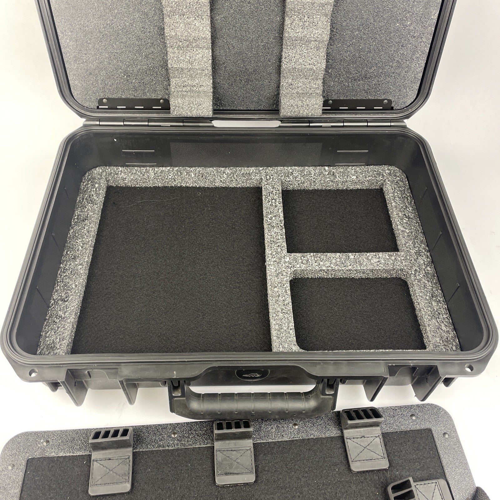 SKB Cases TSA 002 iSeries Waterproof Hard Case IP87 Rated Rugged Black w Keys 1