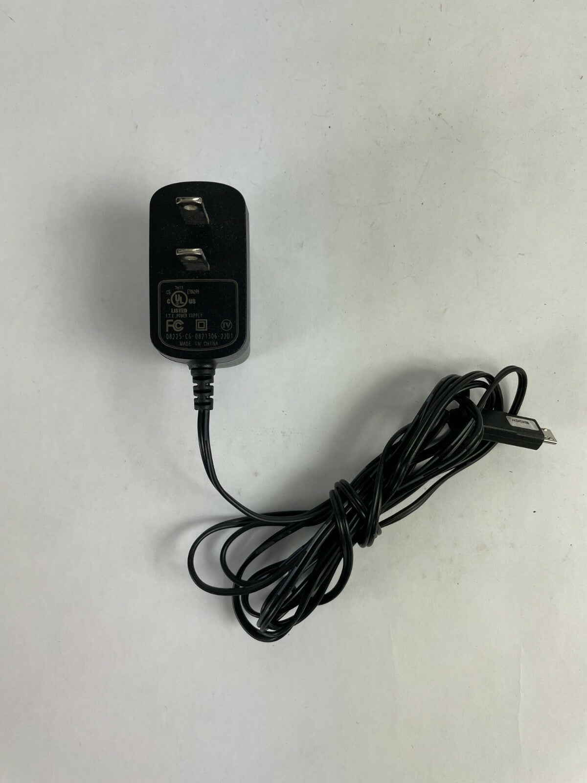 Genuine ITE AC Adapter Power Supply Adapter A51