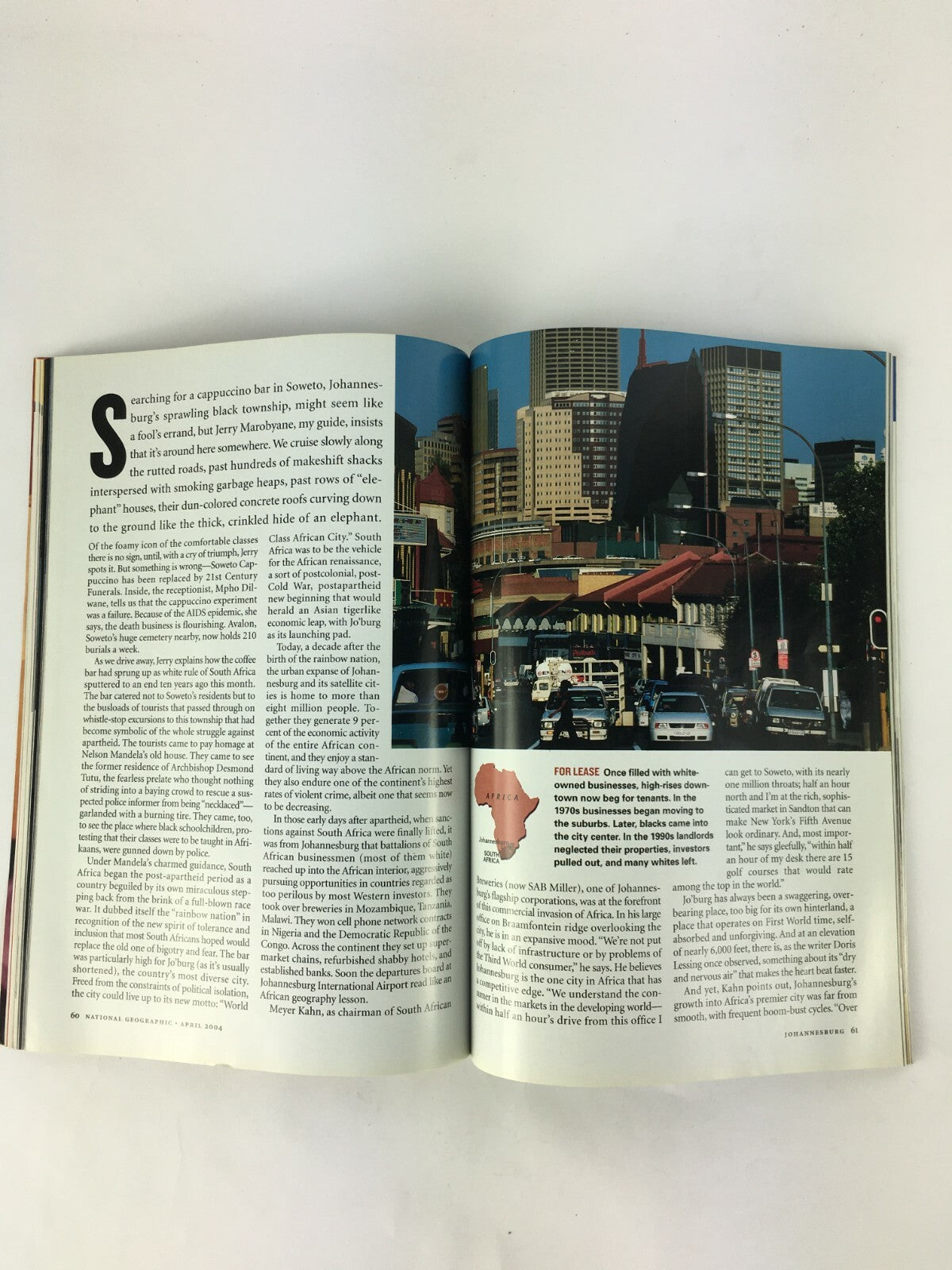 April 2004 National Geographic Magazine Chasing Tornadoes A Tale of Science 