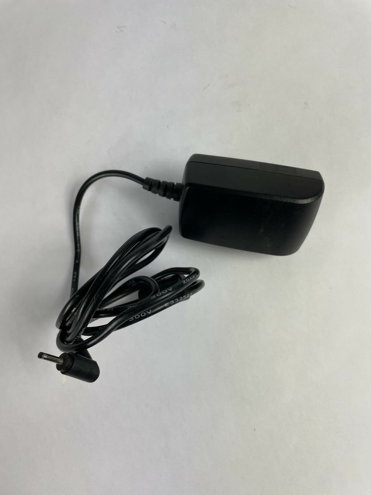 Genuine DYS DYS122 AC Adapter Output 5 V 2 A Power Supply Adapter A29