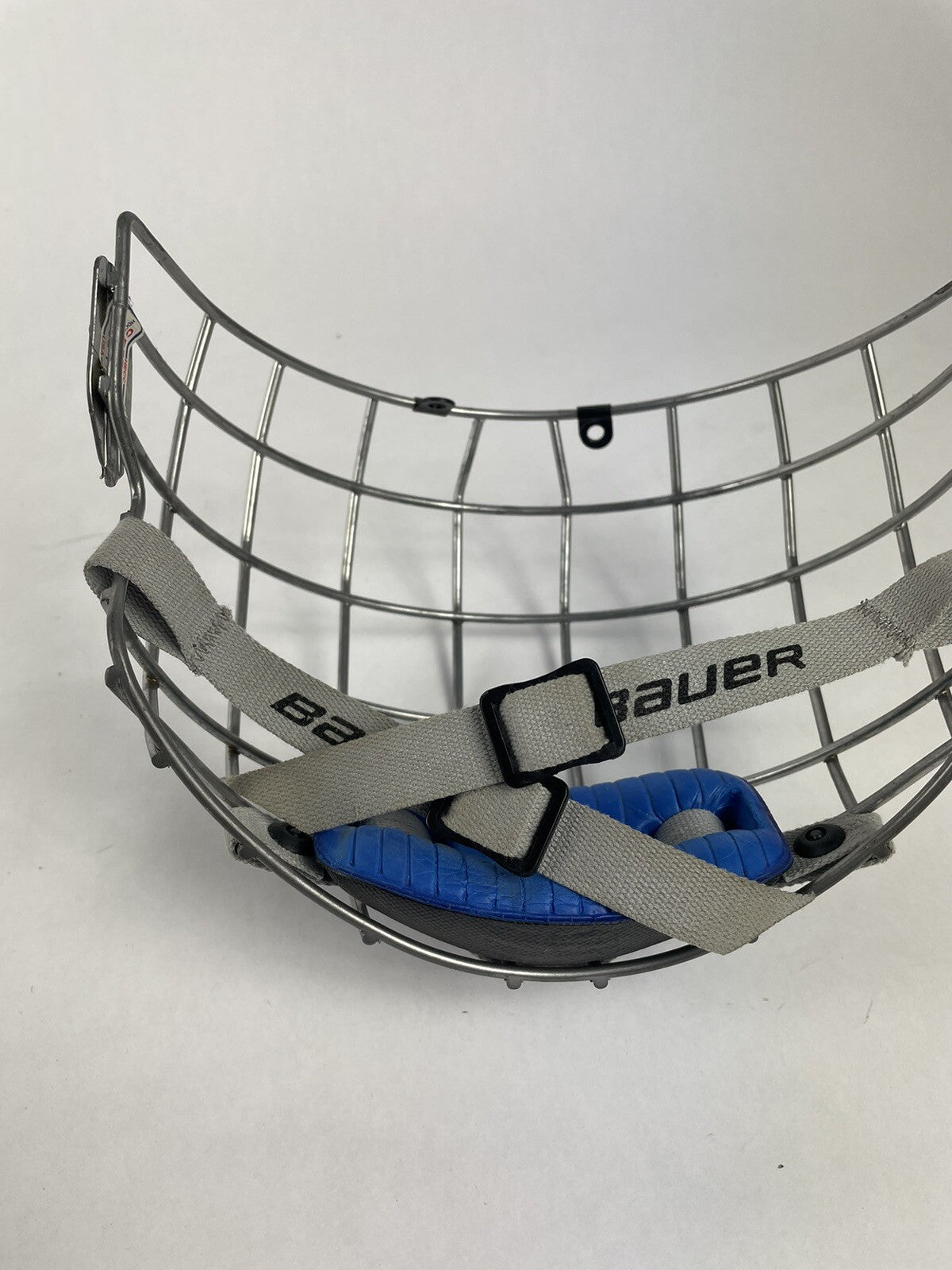 Nike Bauer True Vision II FM4500 small gray hockey cage facemask with chin cup and straps