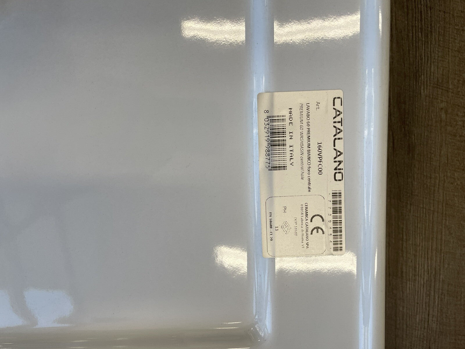 Catalano 1 holes 60VP-SH Wall-Mounted Washbasin Sink Premium 60