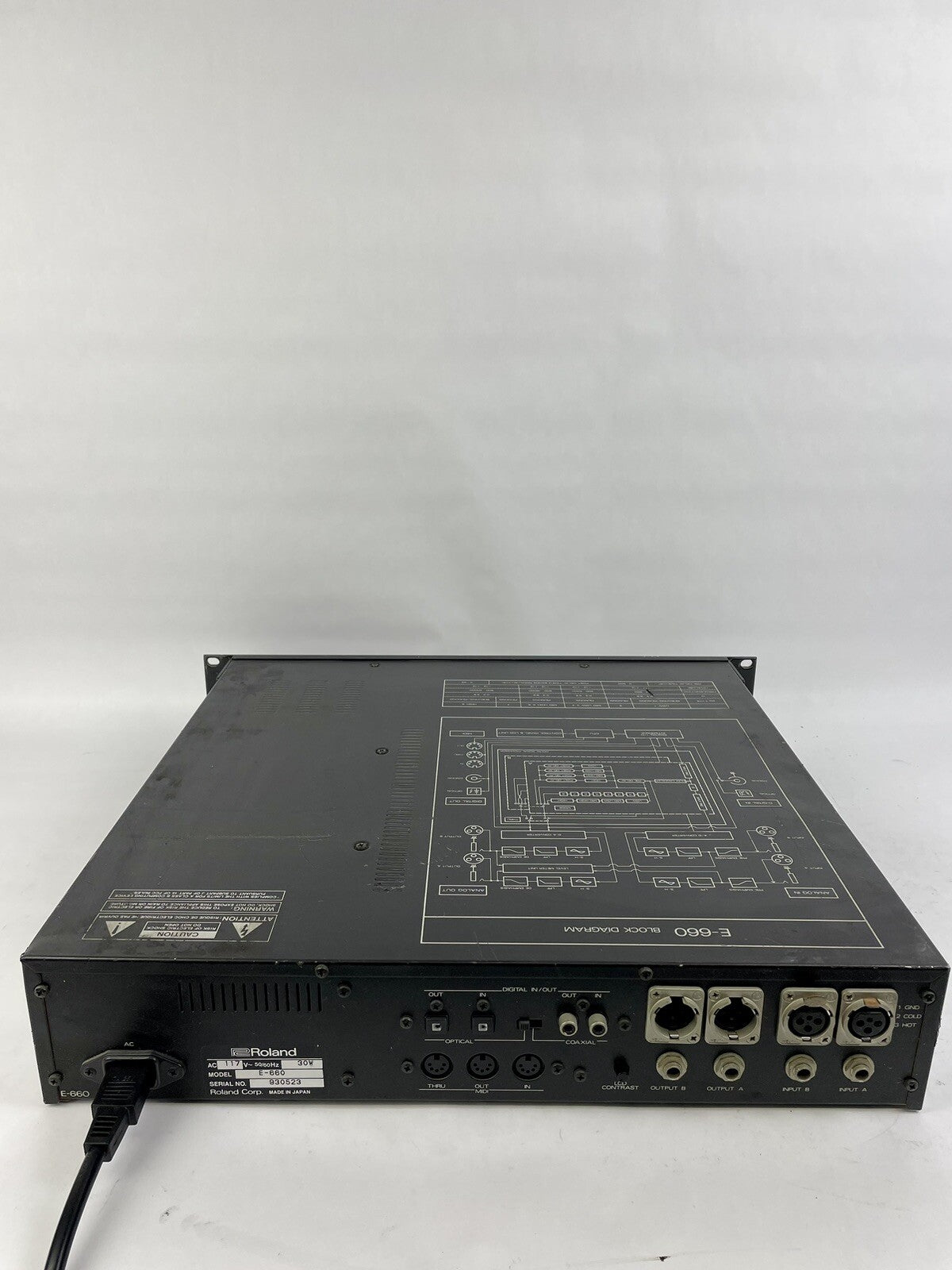 Roland E-660 Digital Stereo Parametric Mastering EQ