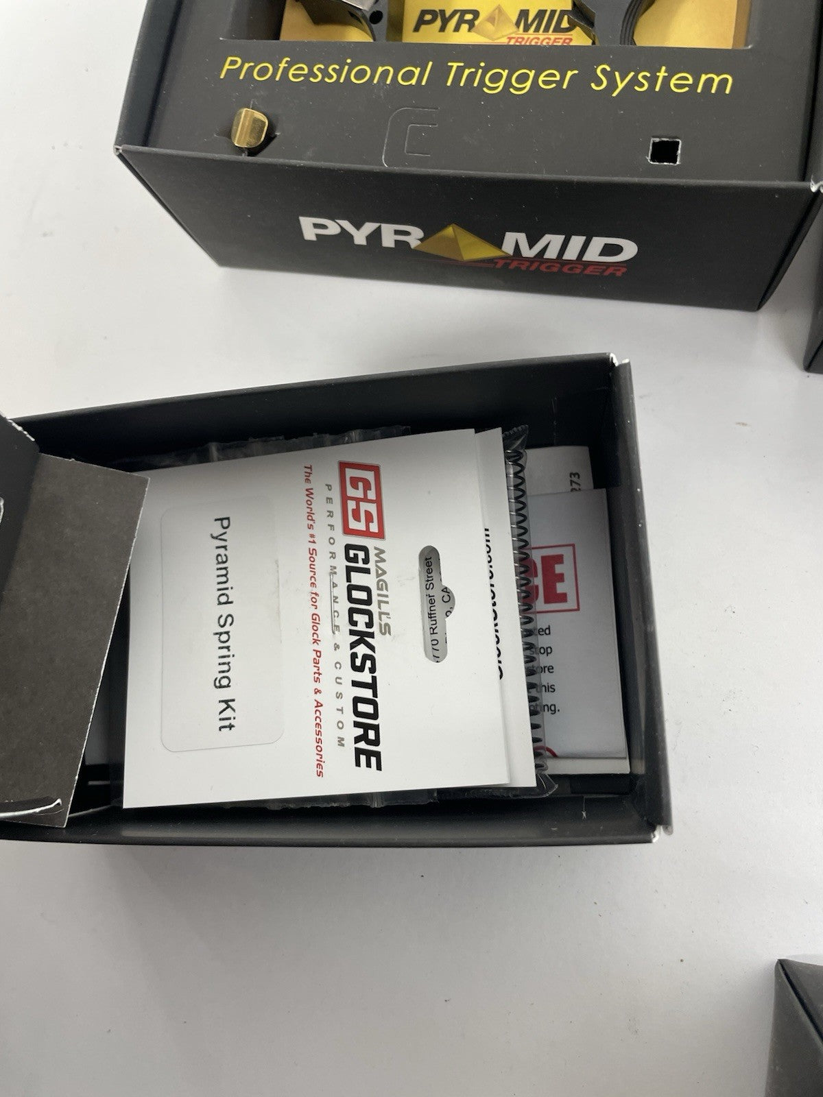 Lot of 8 : assorted PYRAMID Professional Trigger System